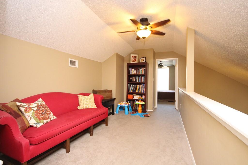 PARKWOOD LANE BLUEWATER BAY - Residential