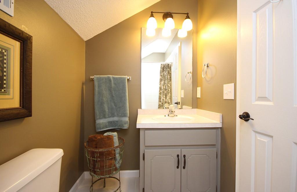 PARKWOOD LANE BLUEWATER BAY - Residential