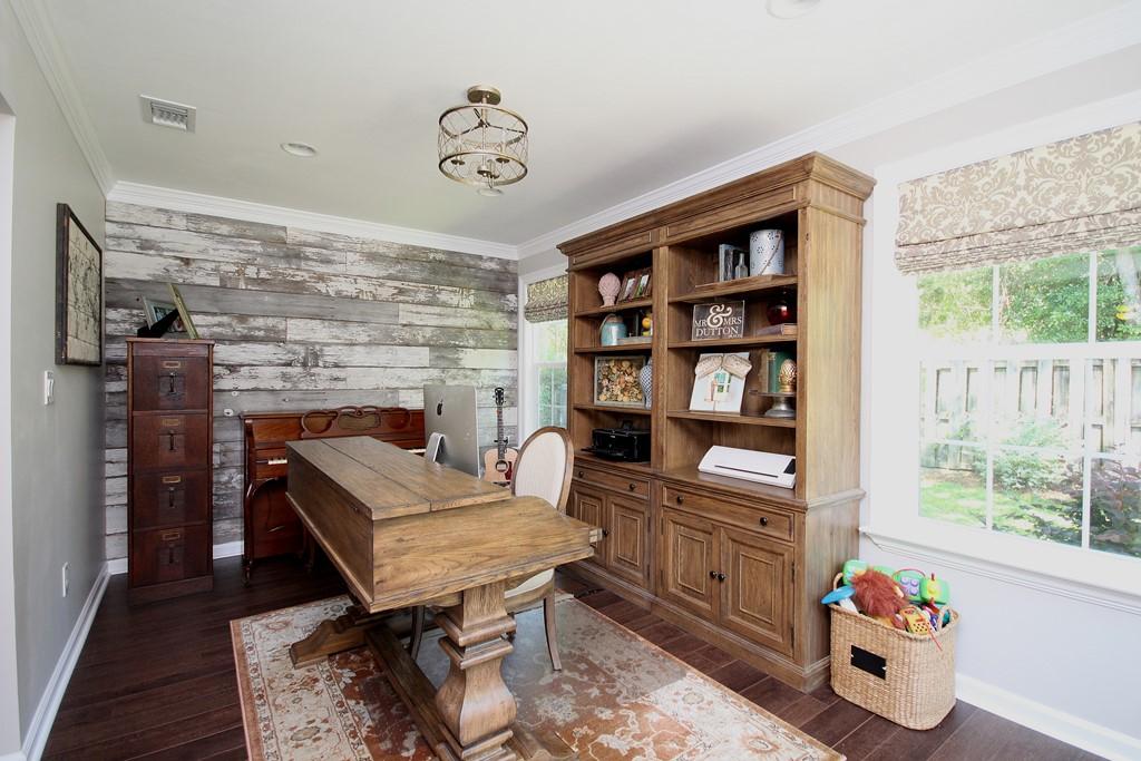 PARKWOOD LANE BLUEWATER BAY - Residential