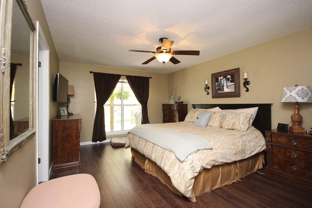 PARKWOOD LANE BLUEWATER BAY - Residential