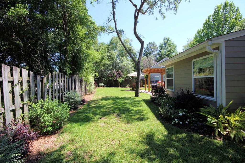 PARKWOOD LANE BLUEWATER BAY - Residential