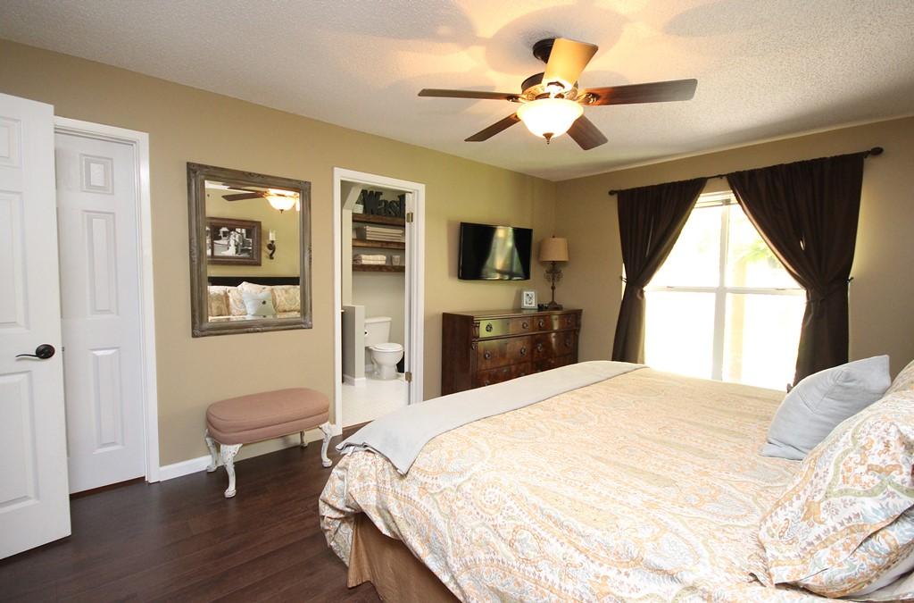 PARKWOOD LANE BLUEWATER BAY - Residential