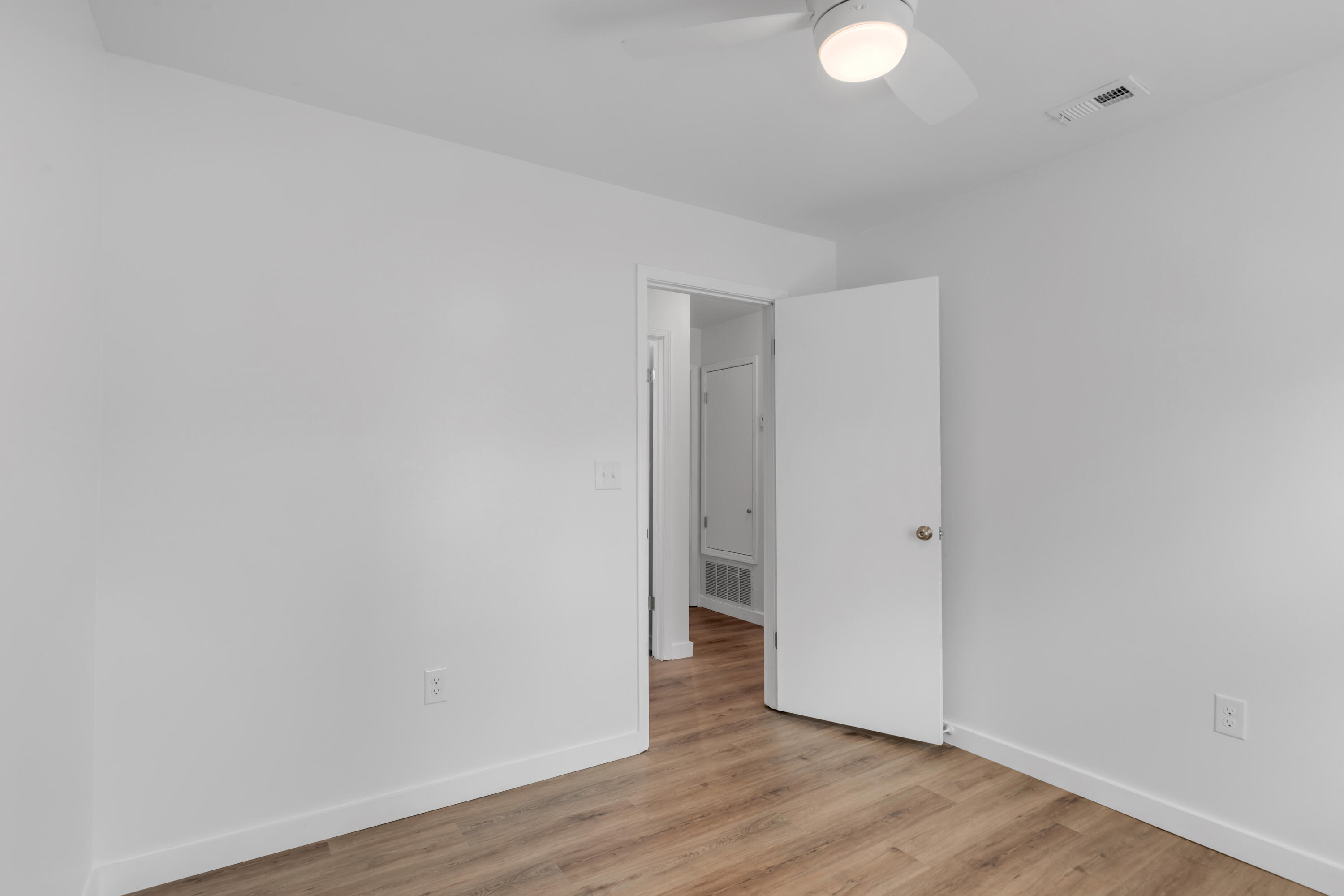 SHOAL CREEK MANOR WEST - Residential
