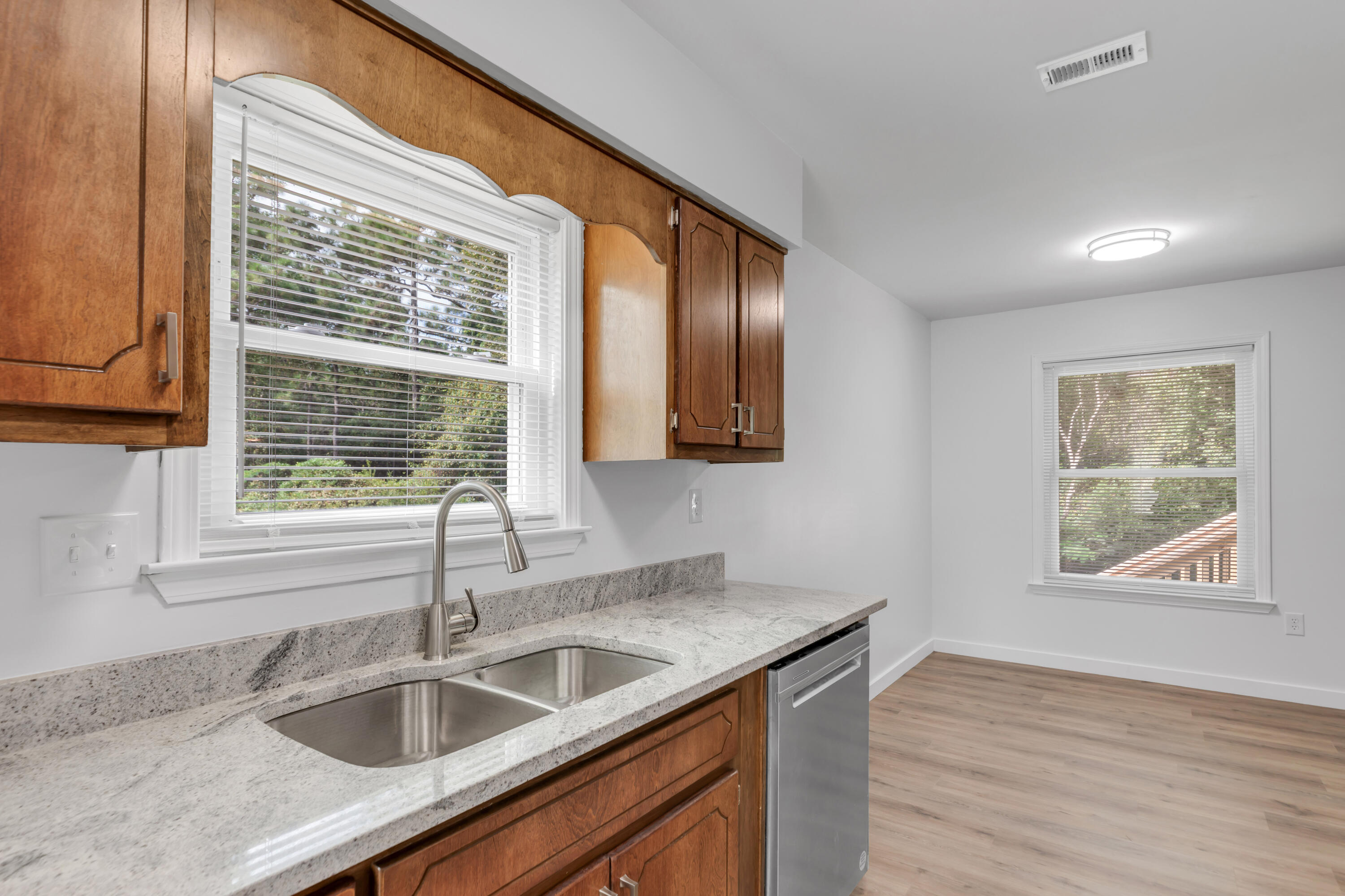 SHOAL CREEK MANOR WEST - Residential