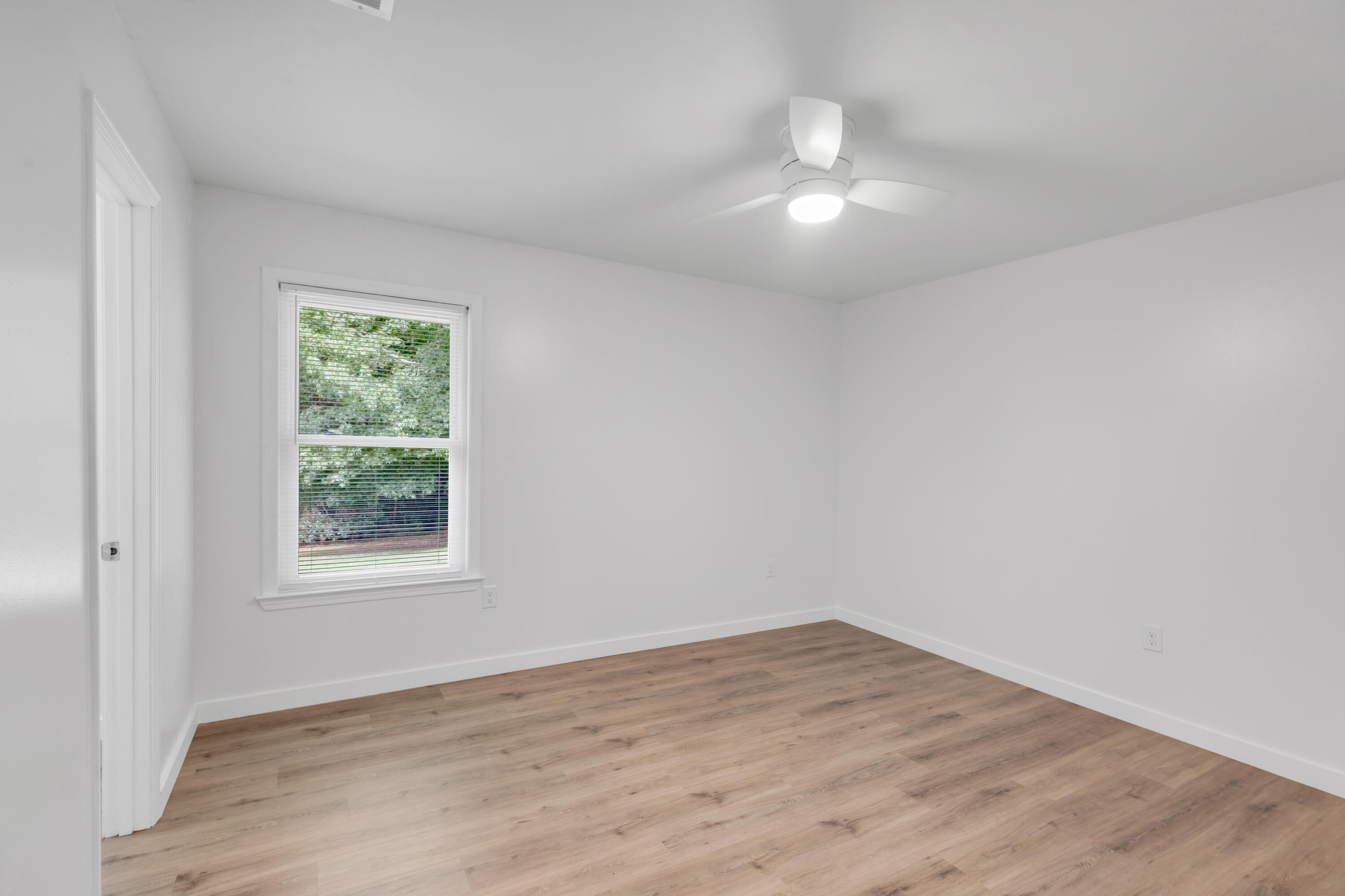 SHOAL CREEK MANOR WEST - Residential