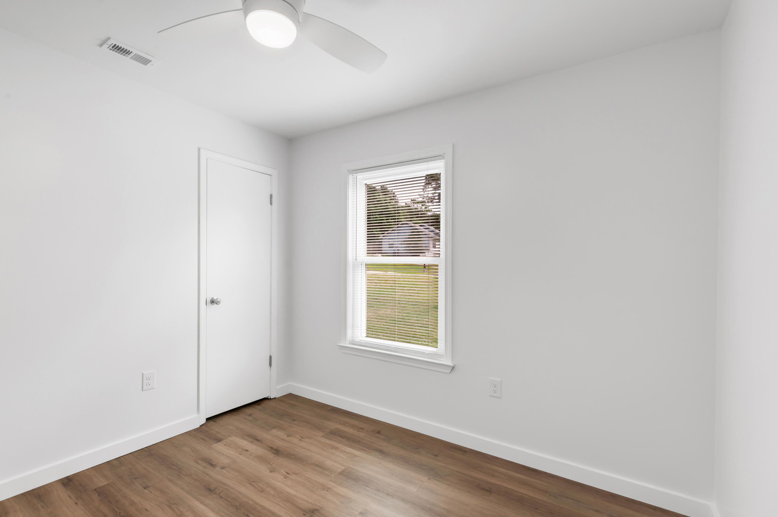 SHOAL CREEK MANOR WEST - Residential