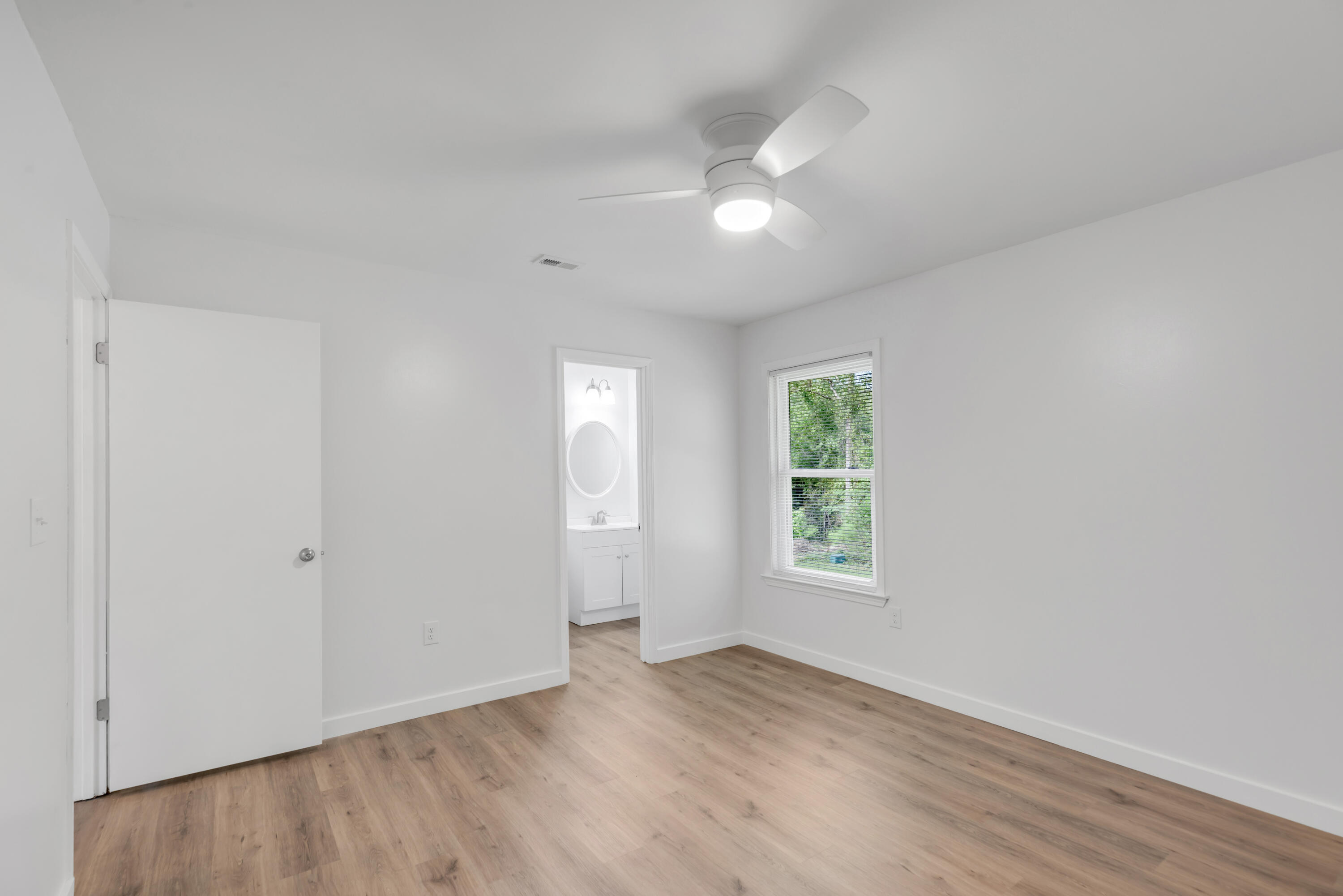 SHOAL CREEK MANOR WEST - Residential