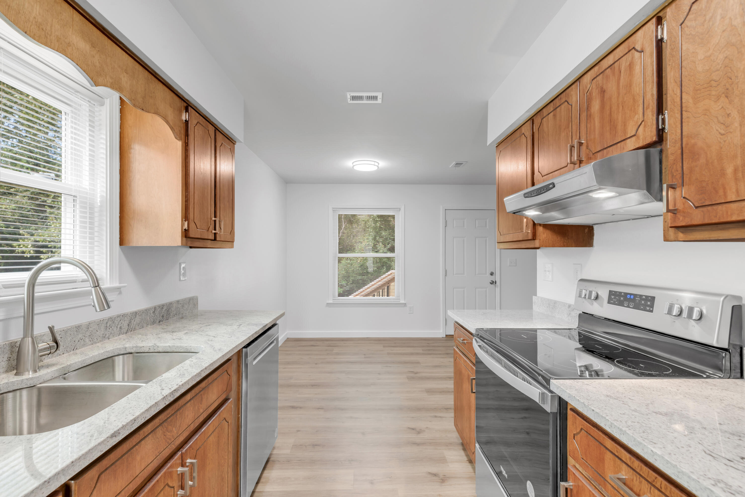 SHOAL CREEK MANOR WEST - Residential