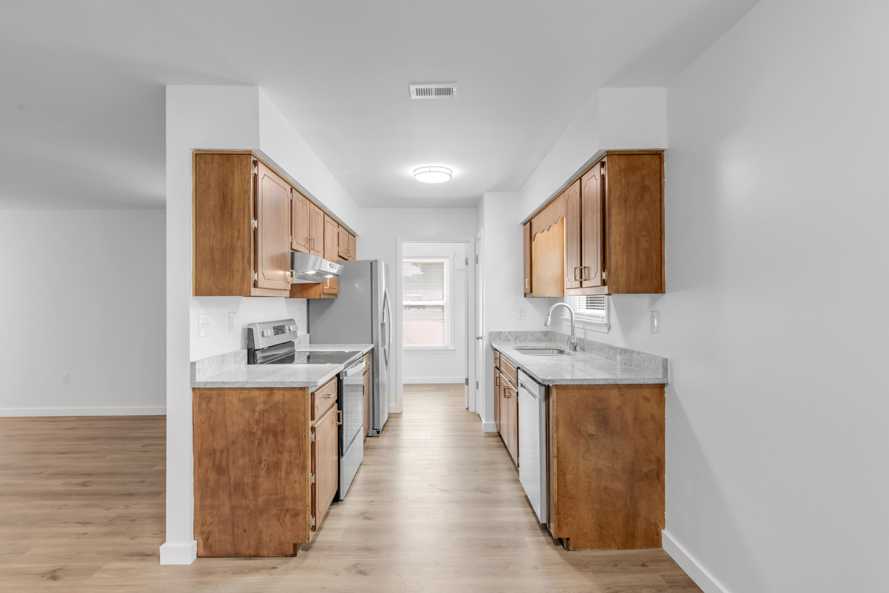 SHOAL CREEK MANOR WEST - Residential