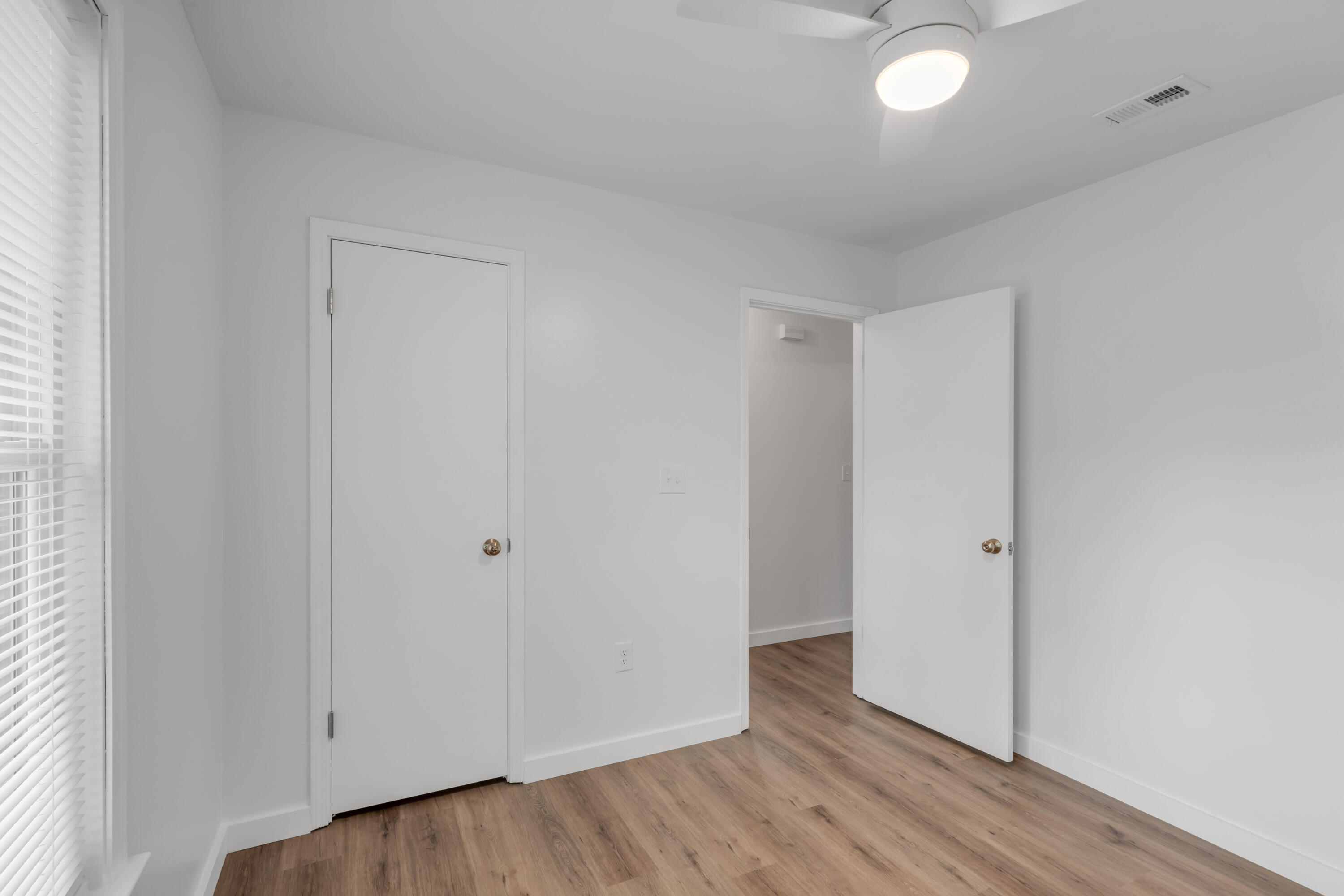 SHOAL CREEK MANOR WEST - Residential