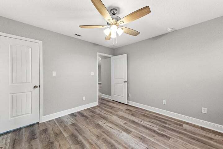 SEABREEZE VILLAS - Residential