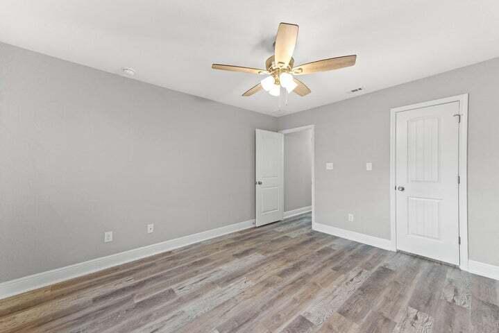 SEABREEZE VILLAS - Residential