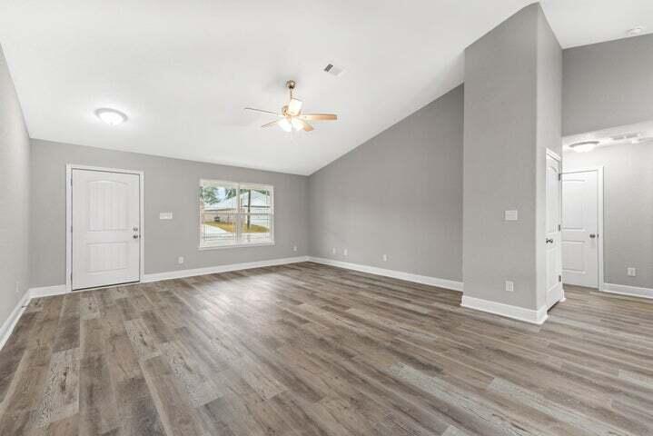 SEABREEZE VILLAS - Residential