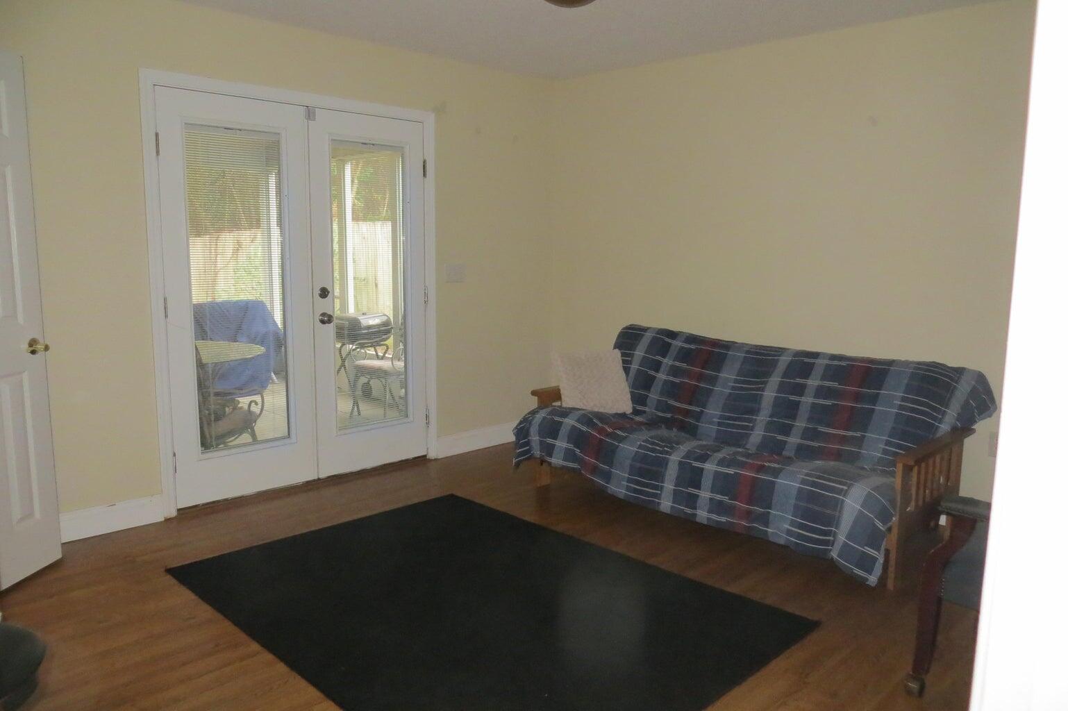 WYNNEHAVEN BEACH ESTATES - Residential Lease