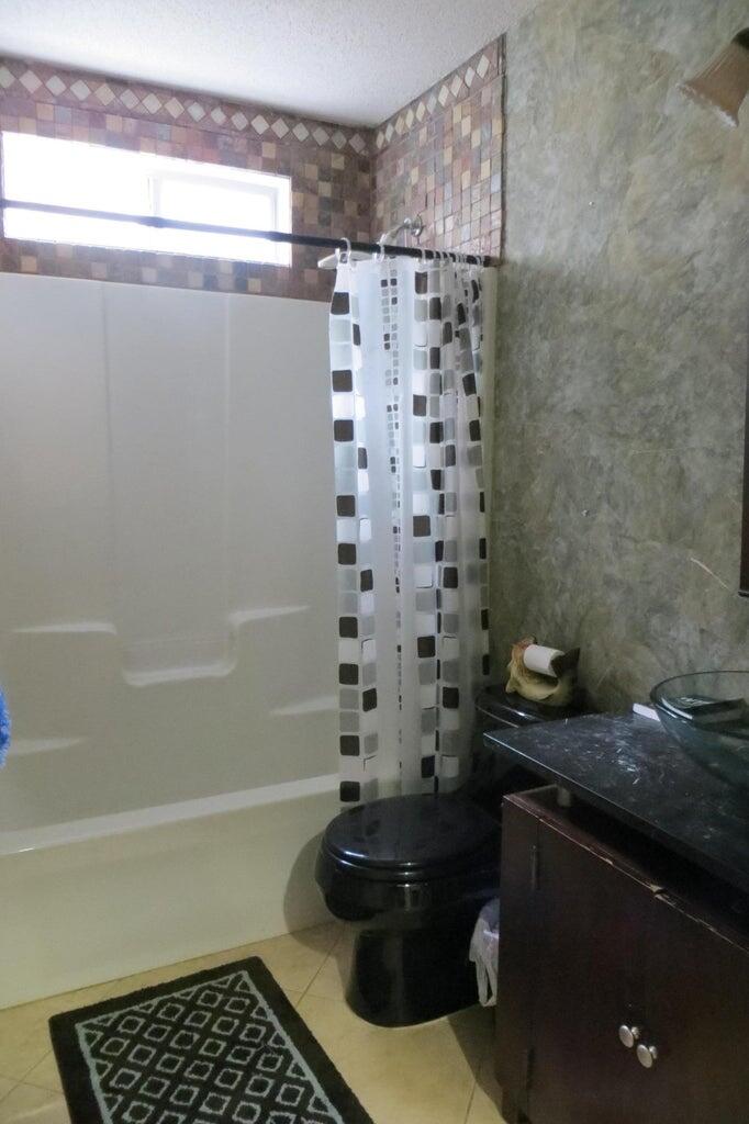 WYNNEHAVEN BEACH ESTATES - Residential Lease