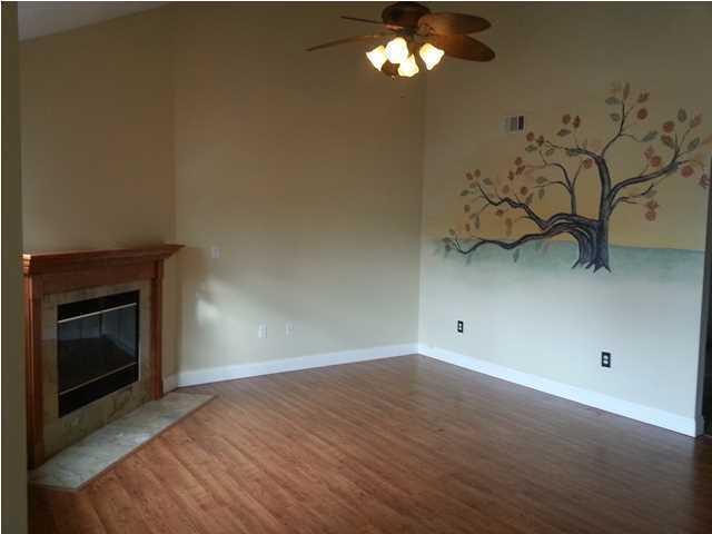 WYNNEHAVEN BEACH ESTATES - Residential Lease