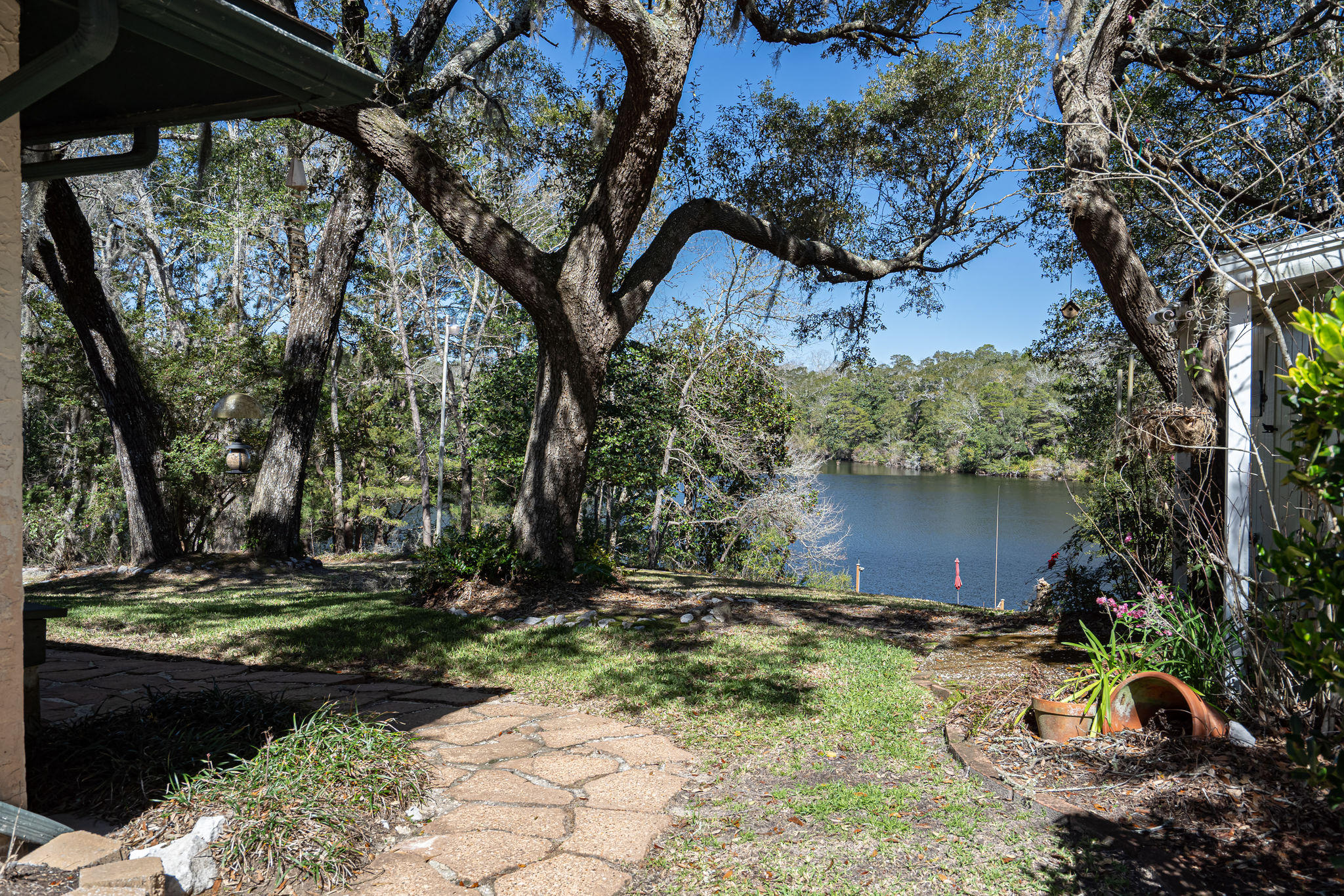 LAKE SHARON ESTATES - Residential