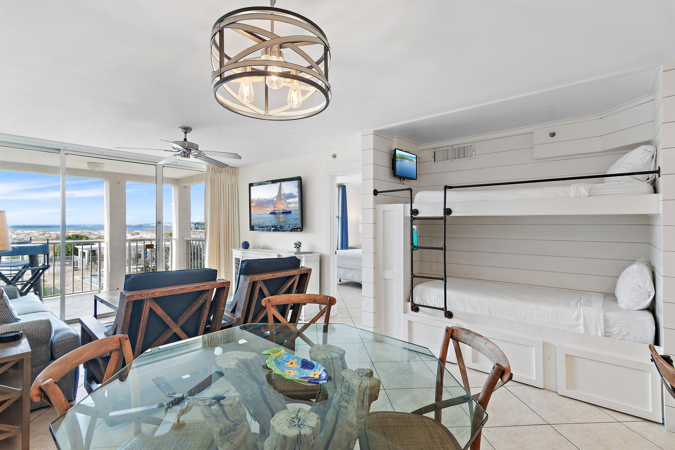 MAGNOLIA HOUSE - Residential