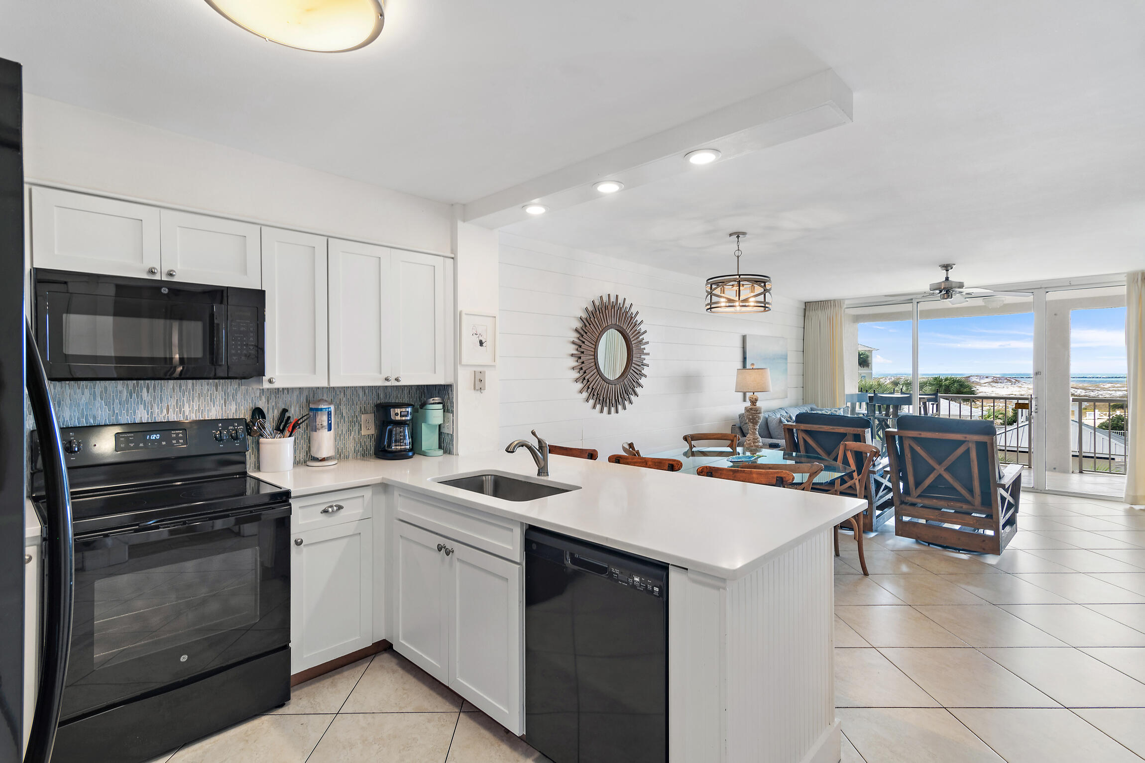 MAGNOLIA HOUSE - Residential