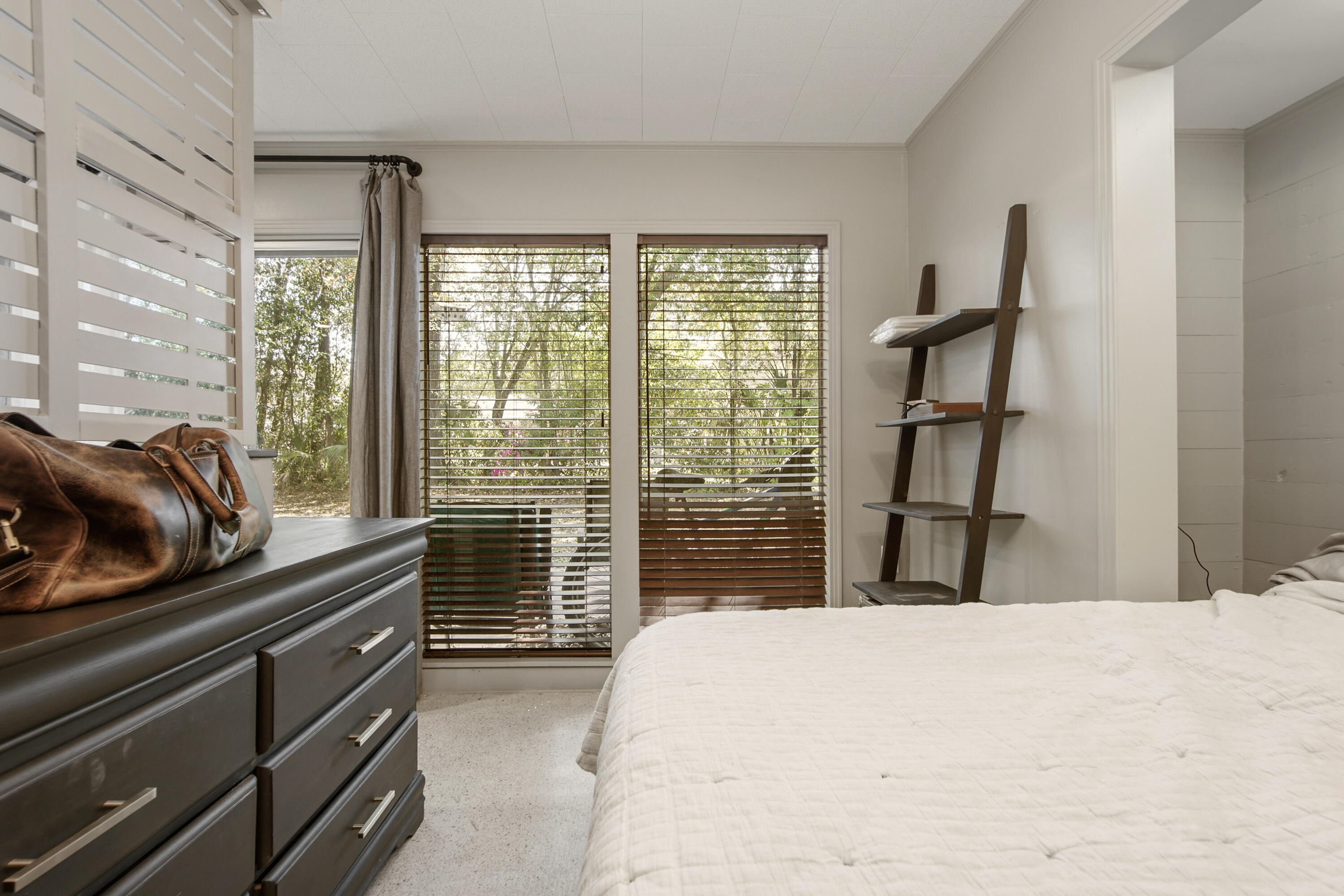 TOWN OF DEFUNIAK - Residential Lease