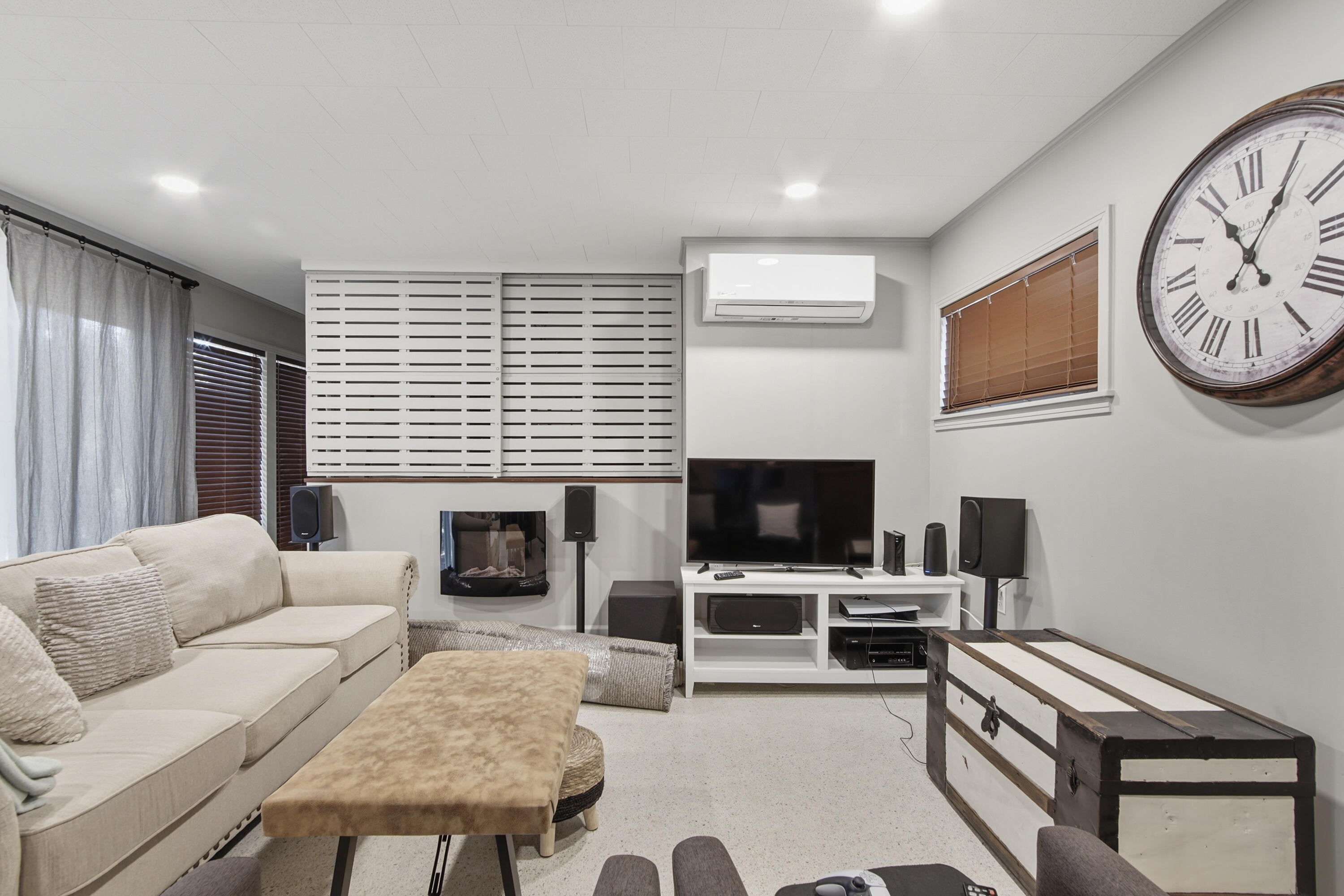 TOWN OF DEFUNIAK - Residential Lease