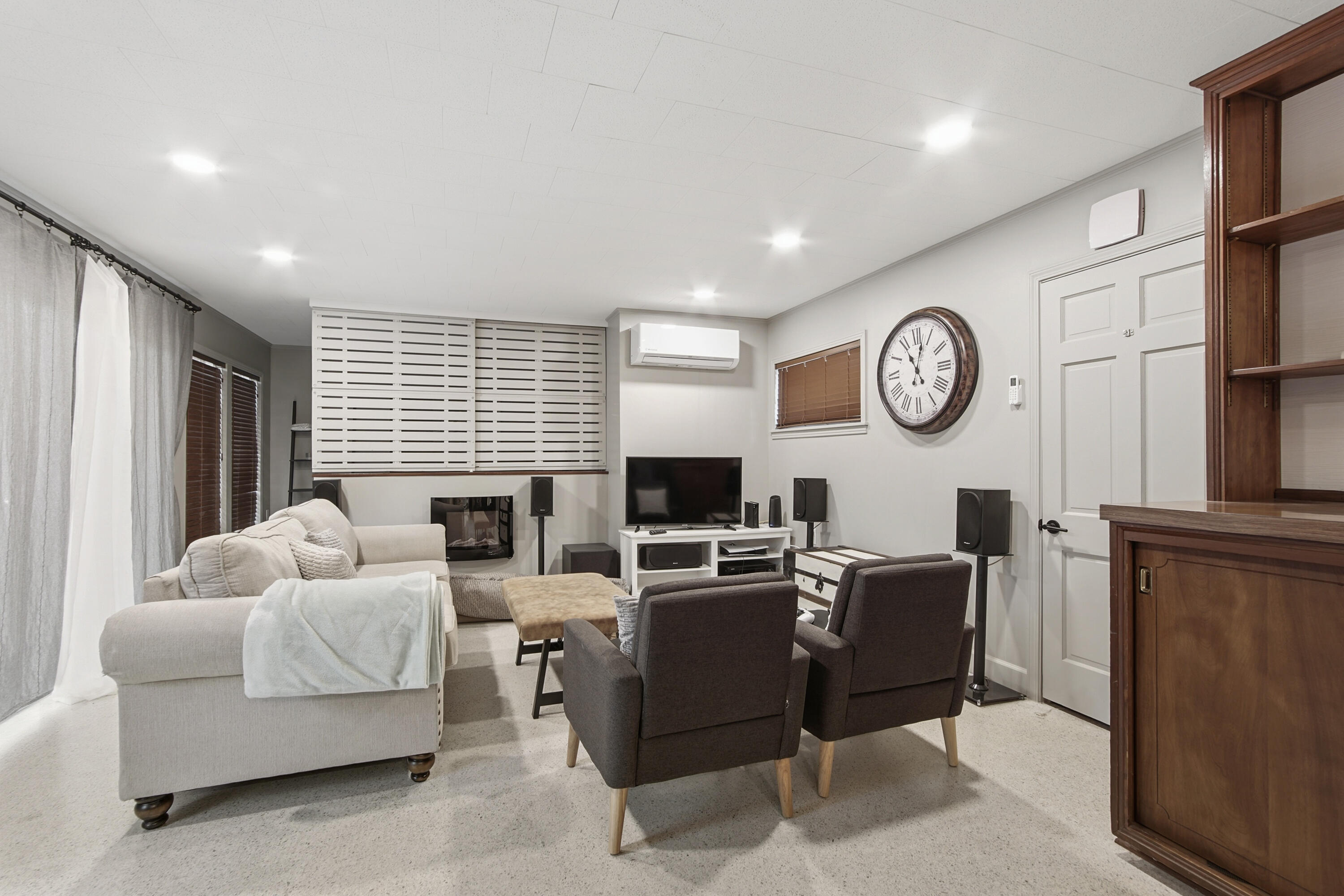 TOWN OF DEFUNIAK - Residential Lease