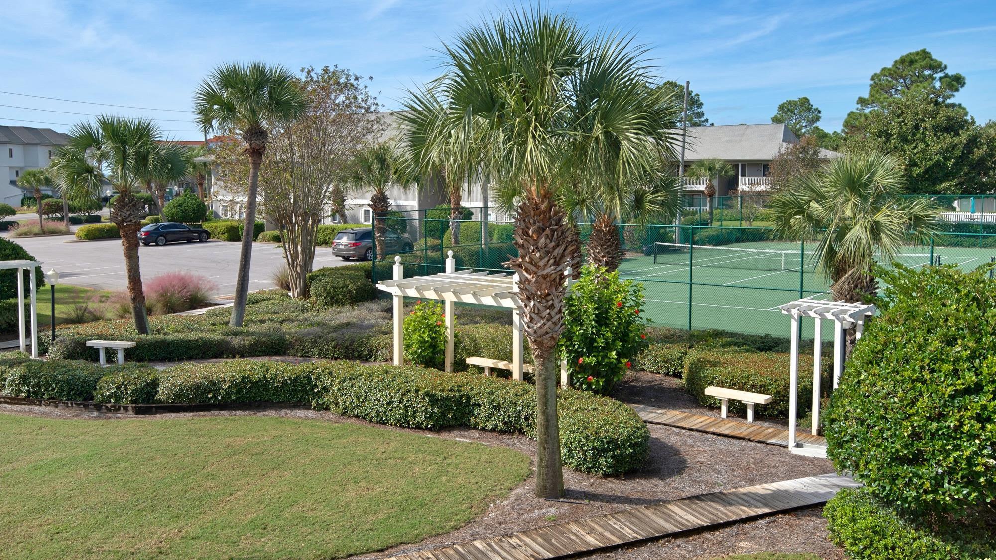 BEACHWOOD VILLAS CONDO - Residential