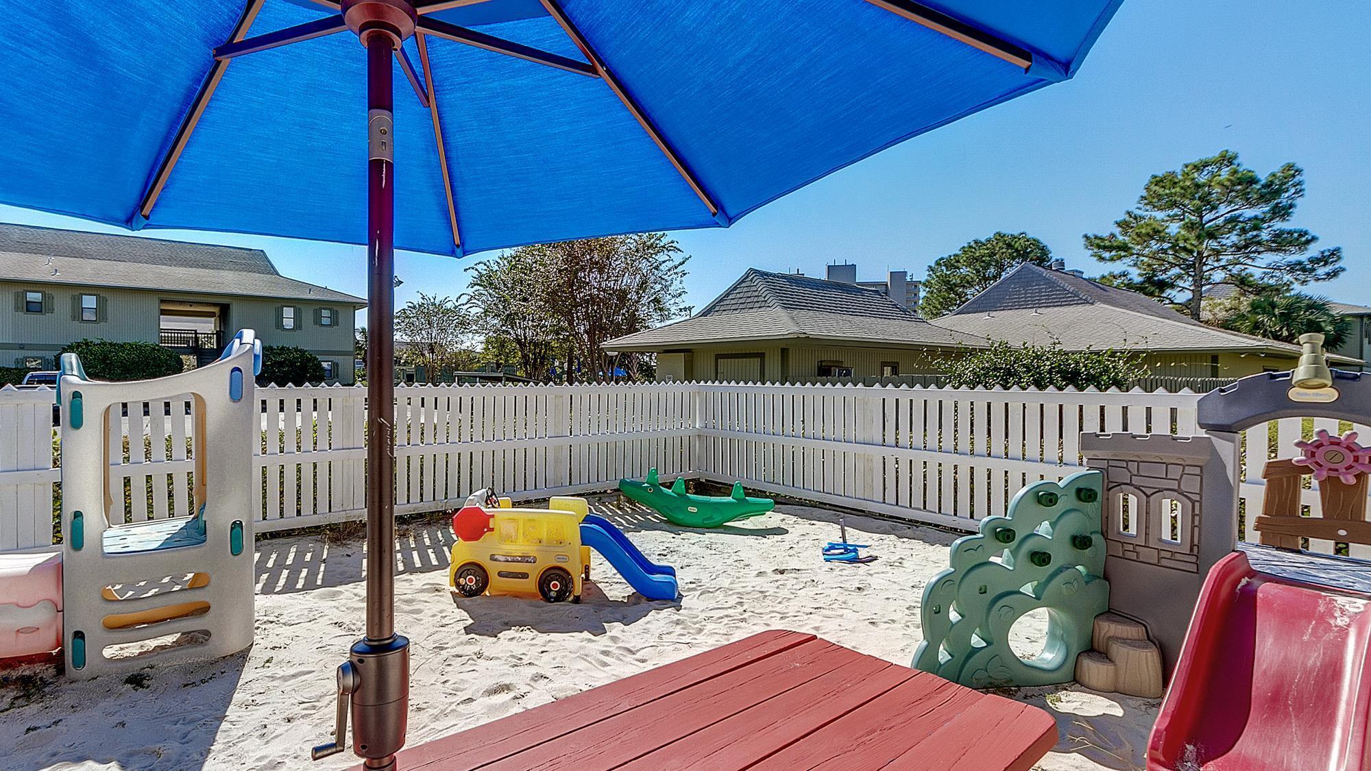 BEACHWOOD VILLAS CONDO - Residential