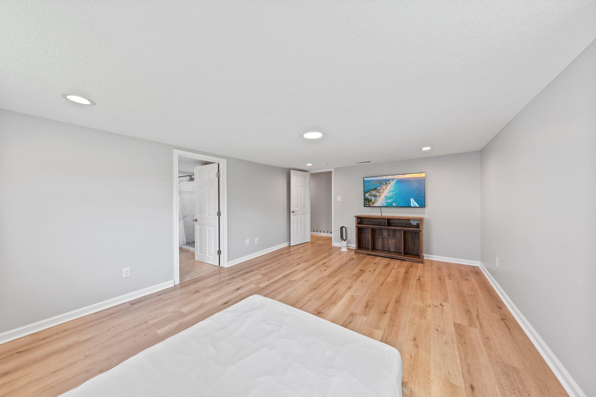 NORTH SUPERGROUP - Residential Lease