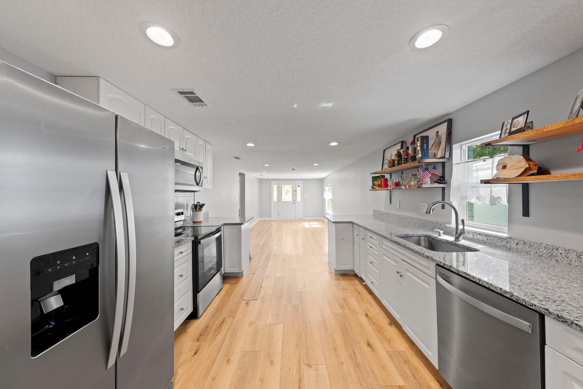 NORTH SUPERGROUP - Residential Lease