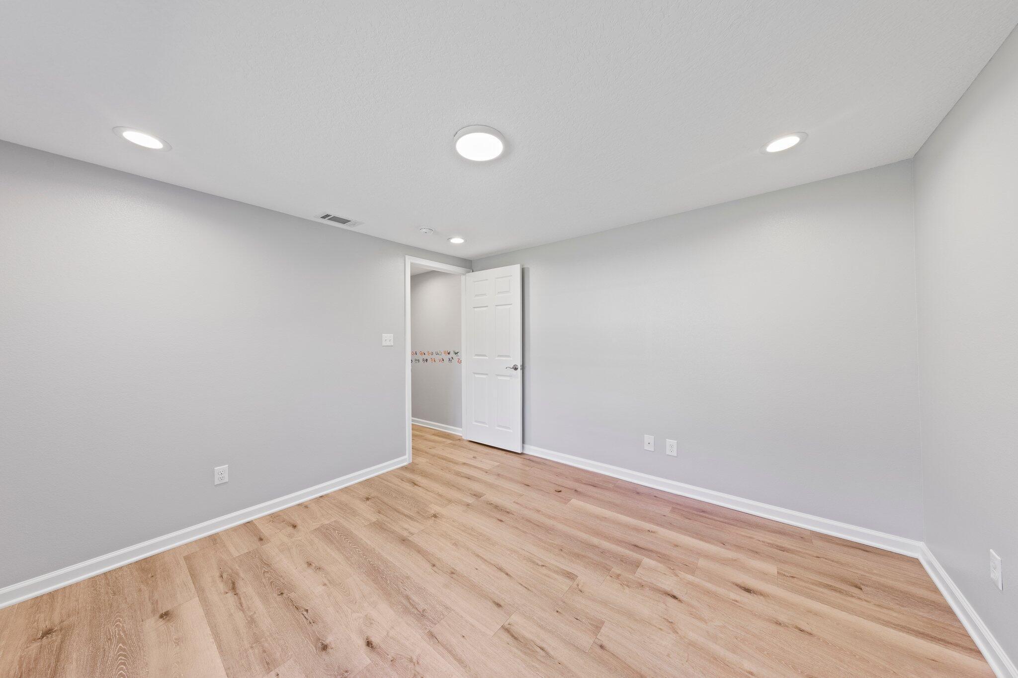 NORTH SUPERGROUP - Residential Lease