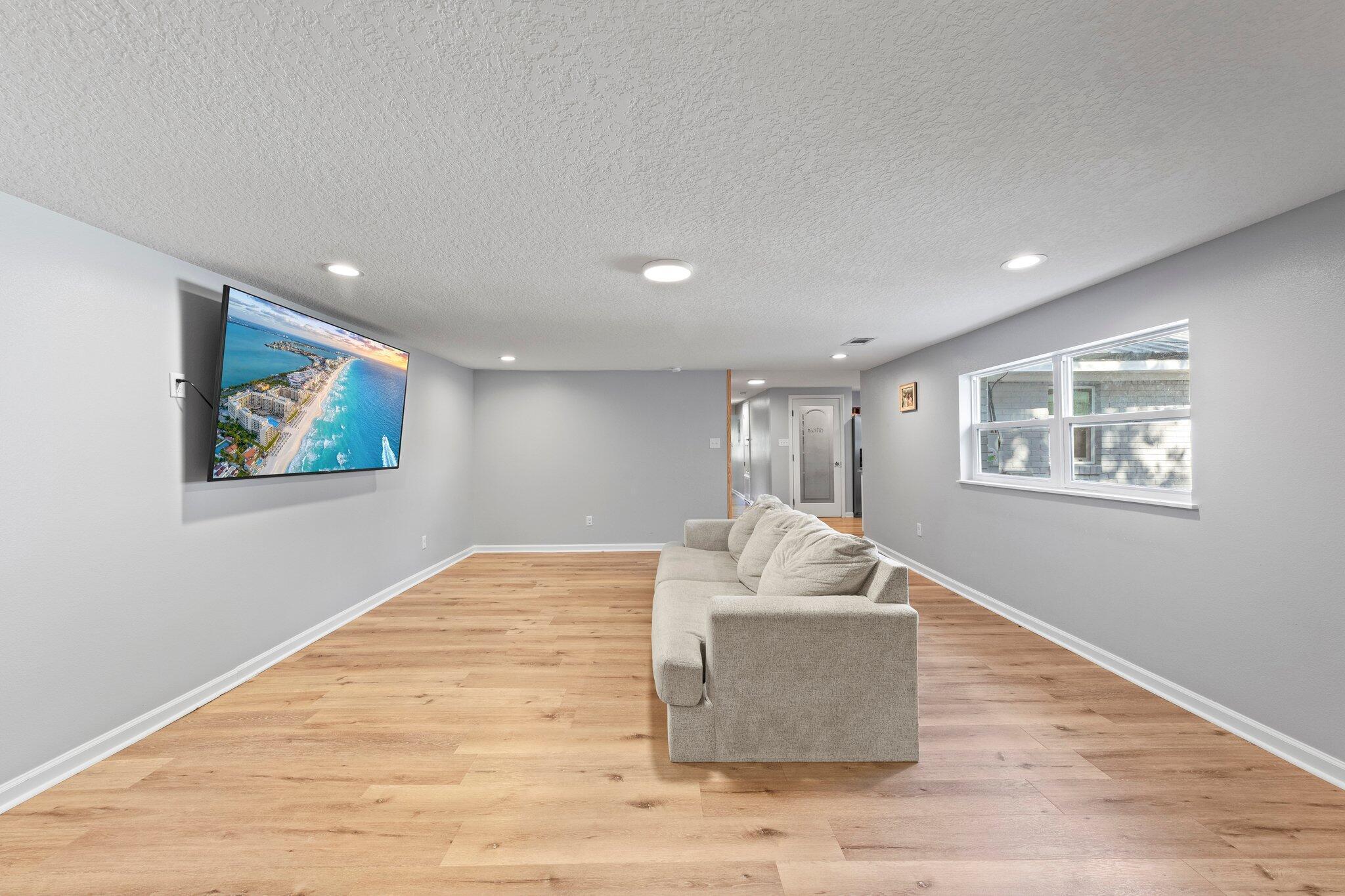 NORTH SUPERGROUP - Residential Lease