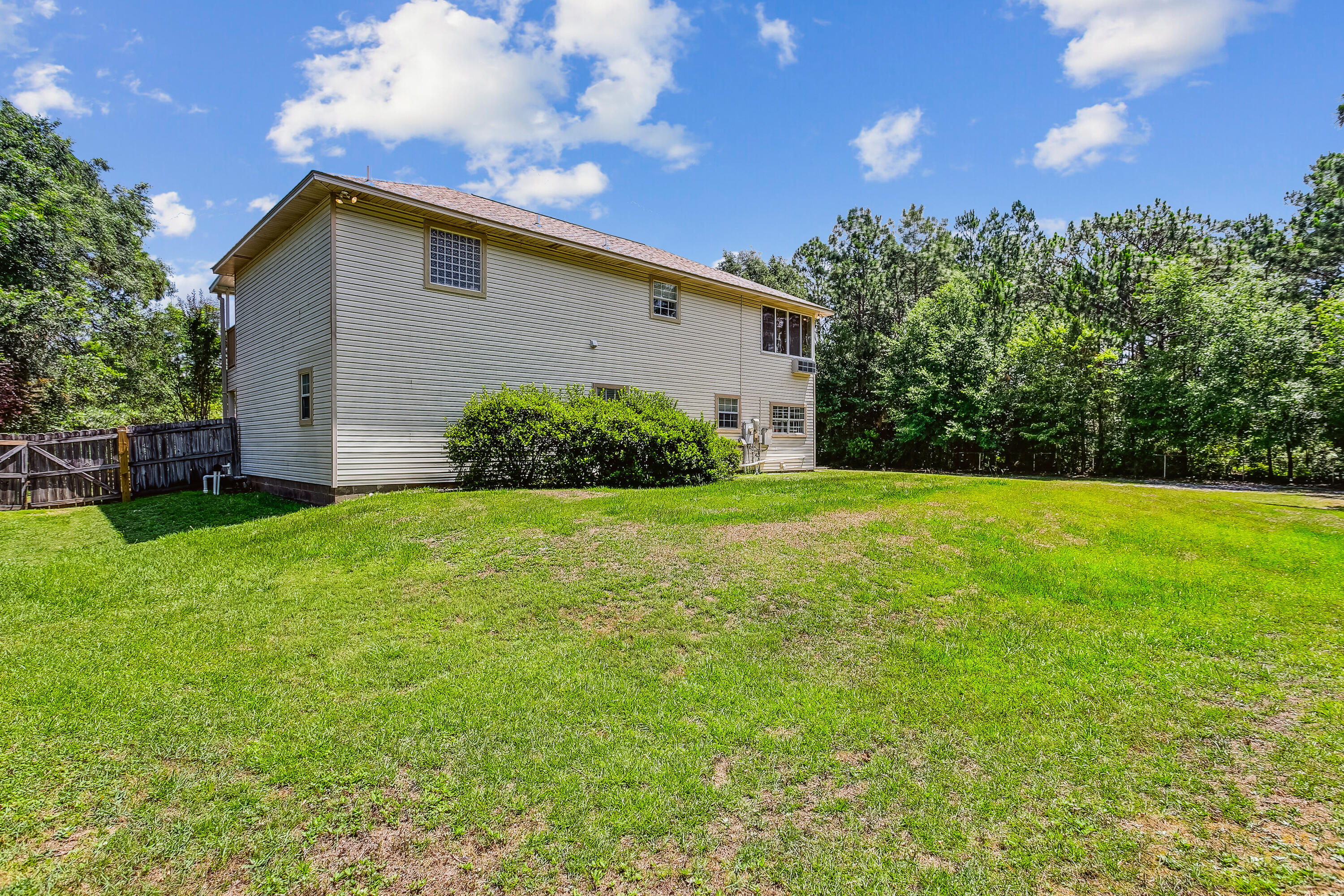 NAVARRE S/D 2ND ADDN - Residential