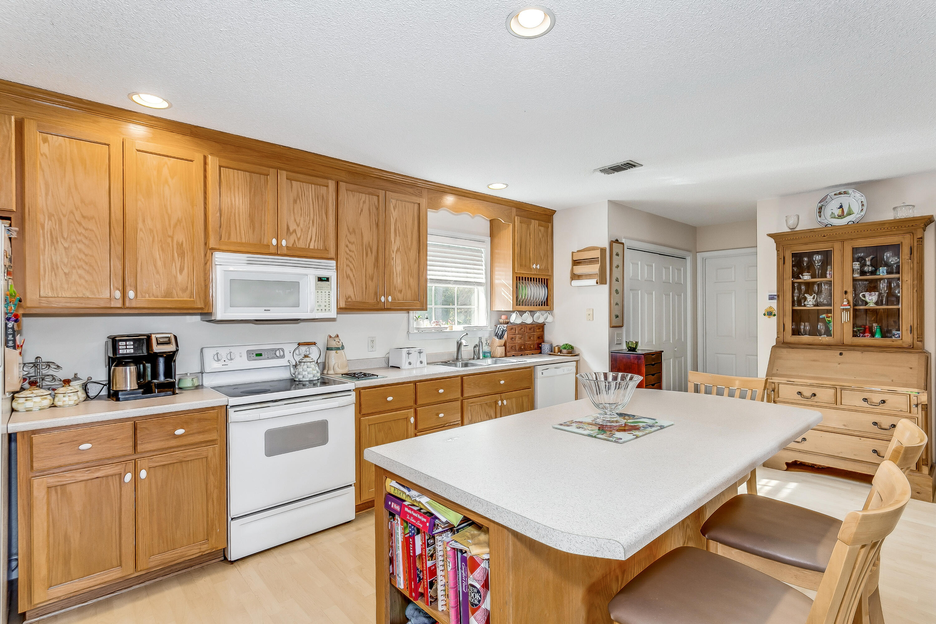 NAVARRE S/D 2ND ADDN - Residential