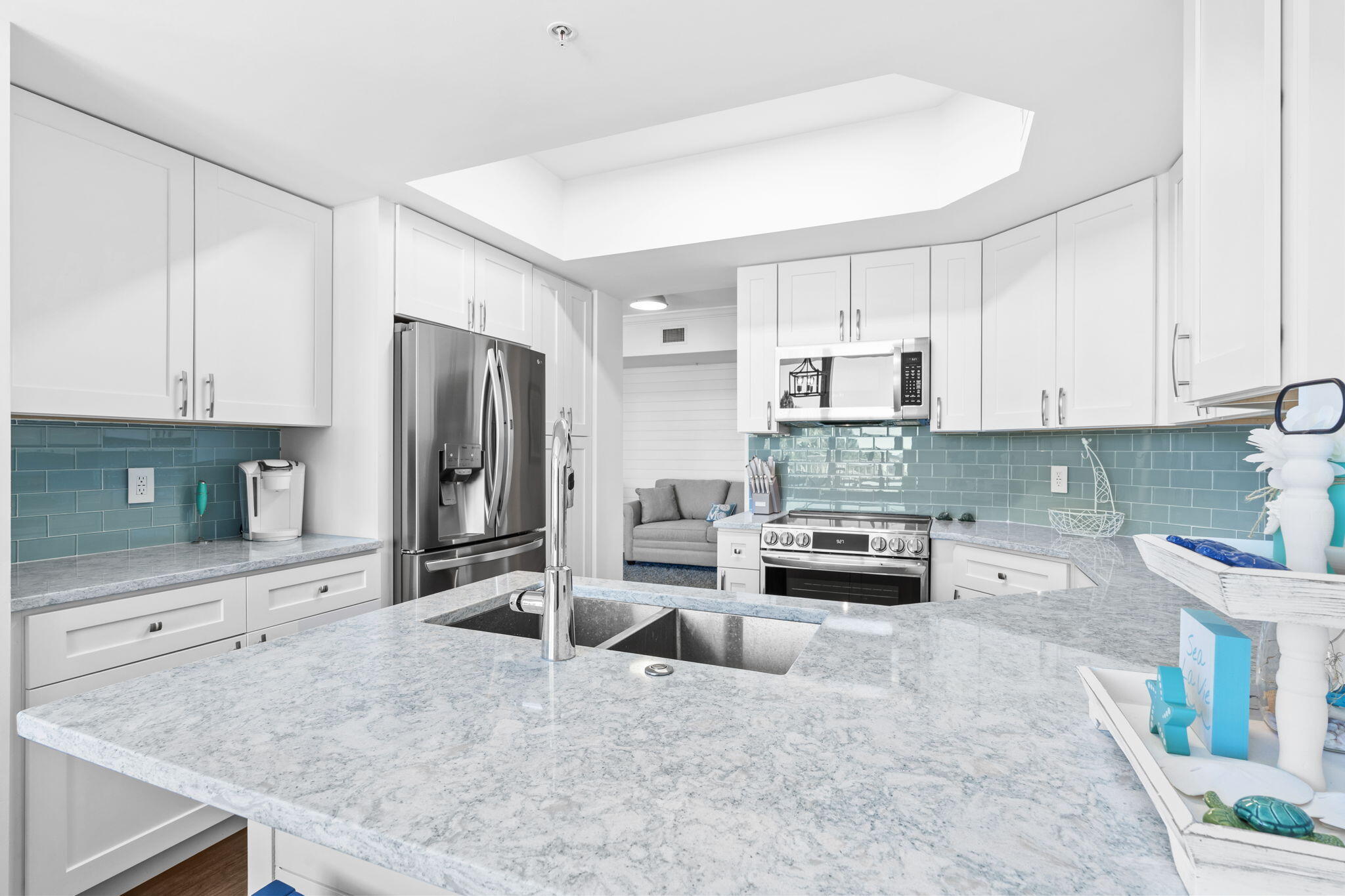 ONE BEACH CLUB DRIVE - Residential