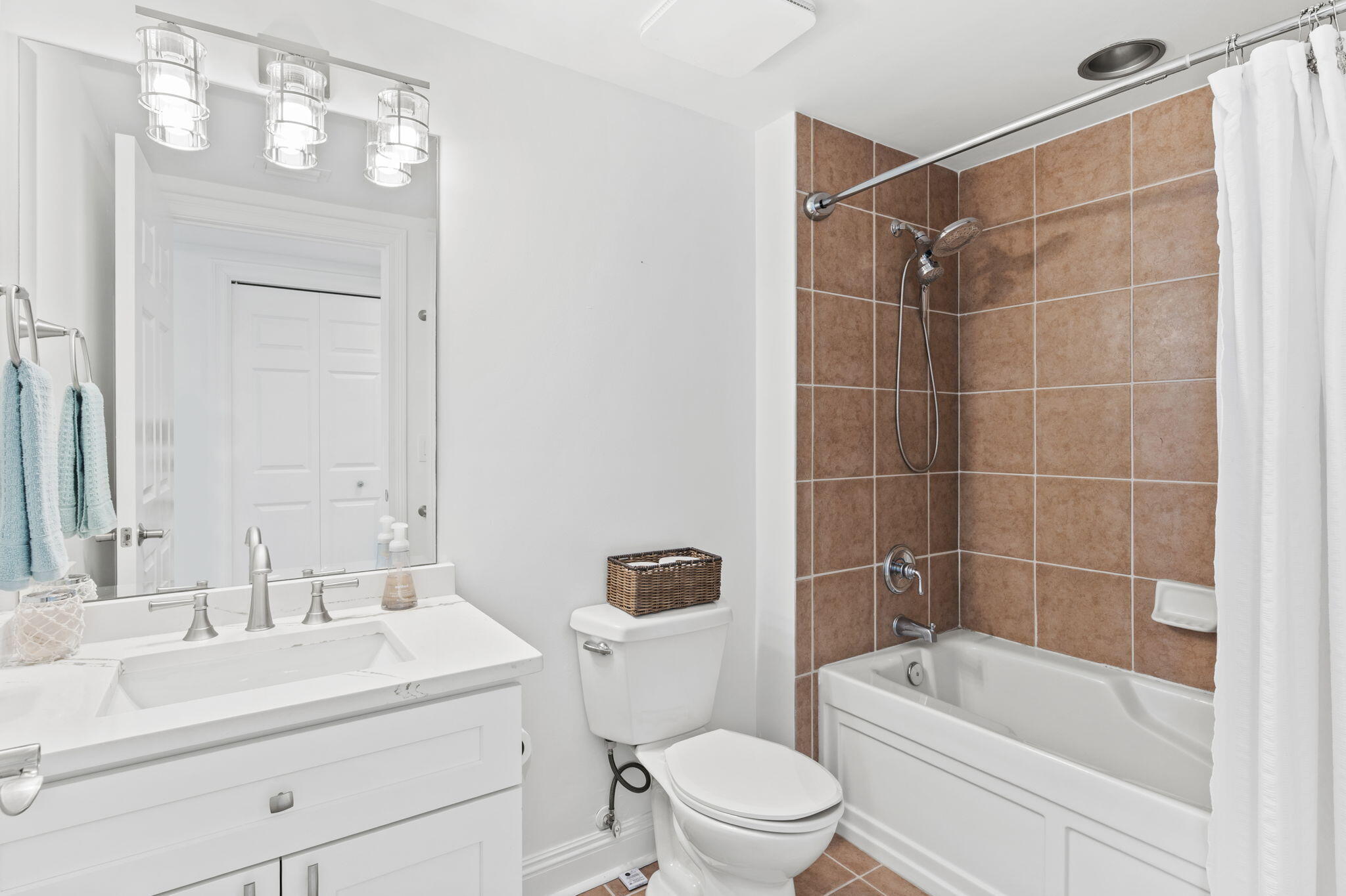 ONE BEACH CLUB DRIVE - Residential