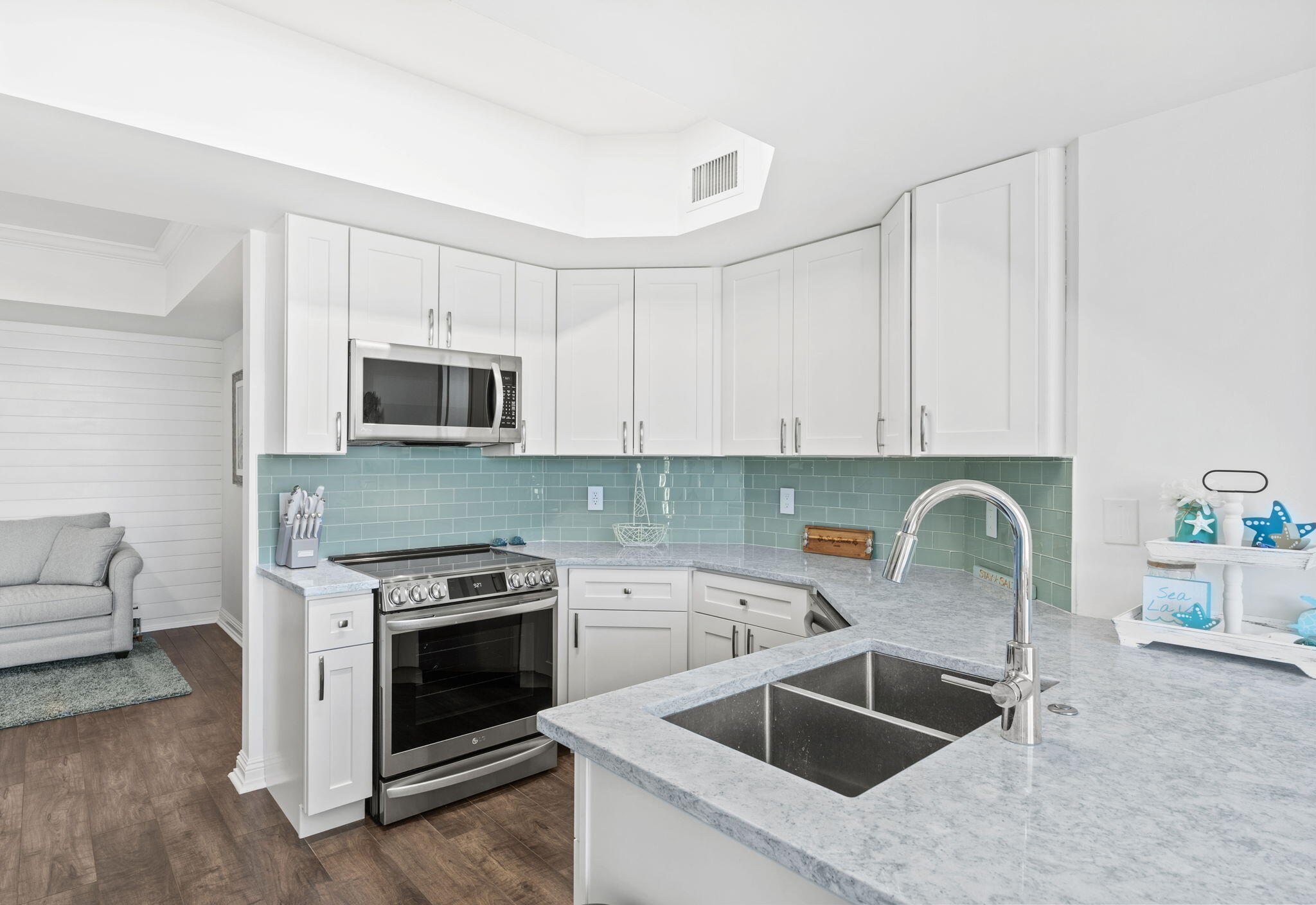 ONE BEACH CLUB DRIVE - Residential