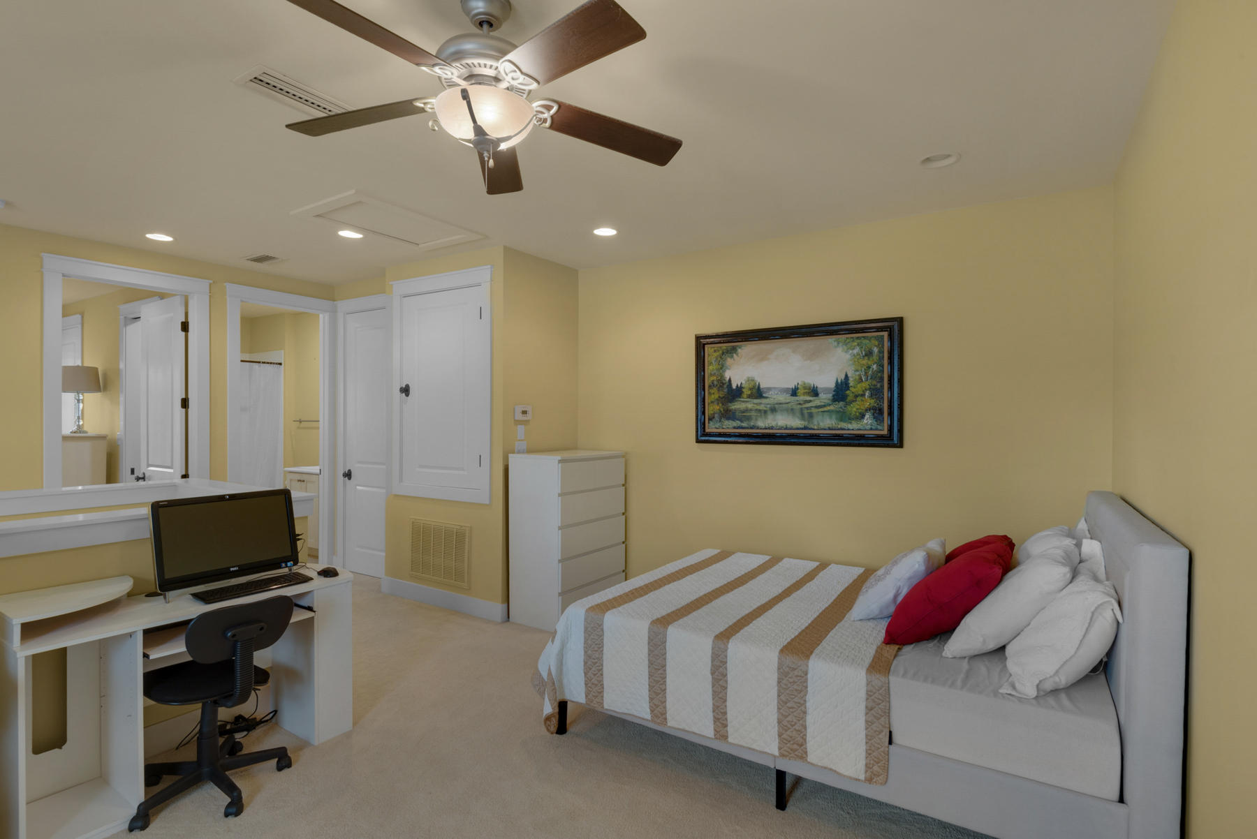 CARSON OAKS - Residential