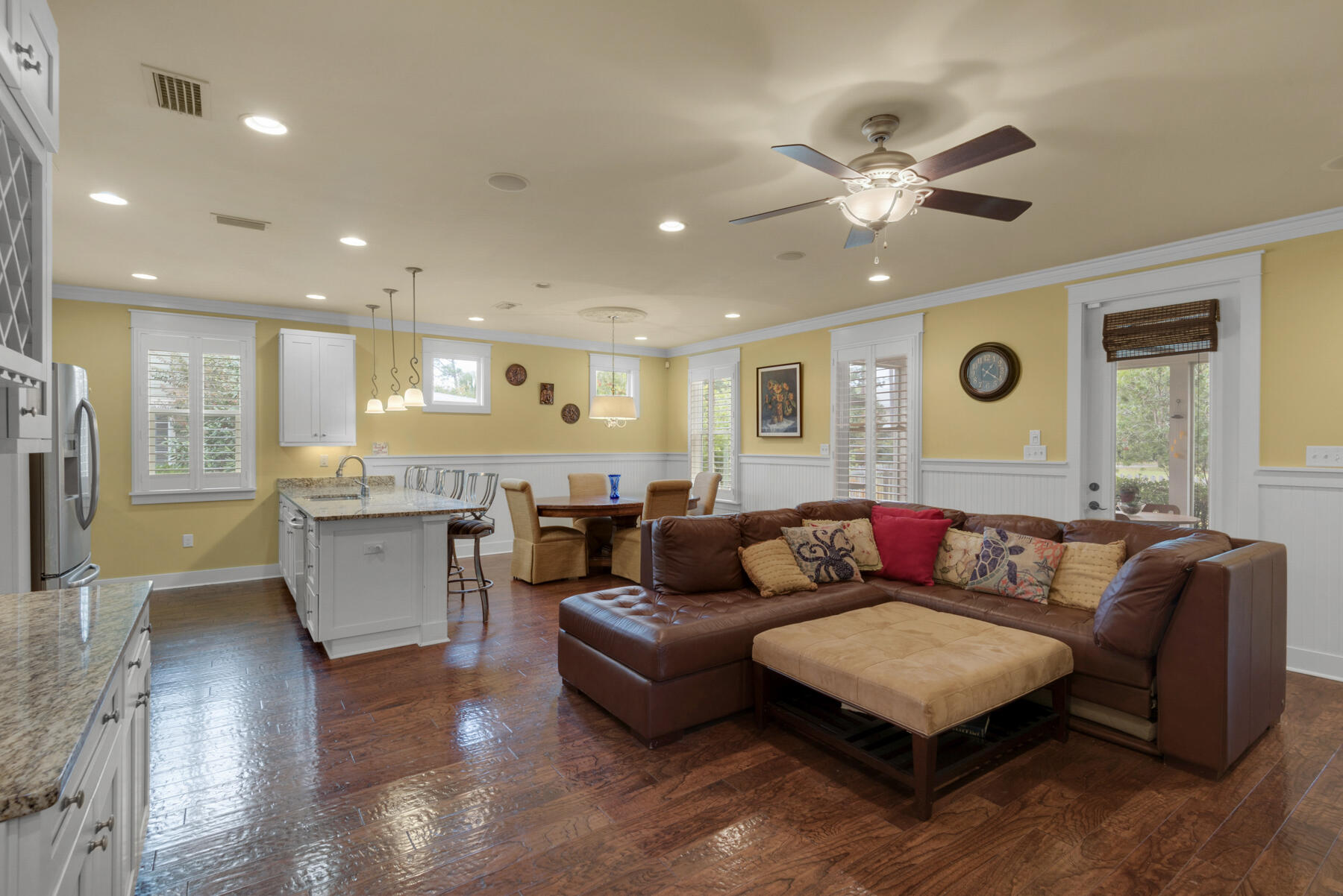 CARSON OAKS - Residential