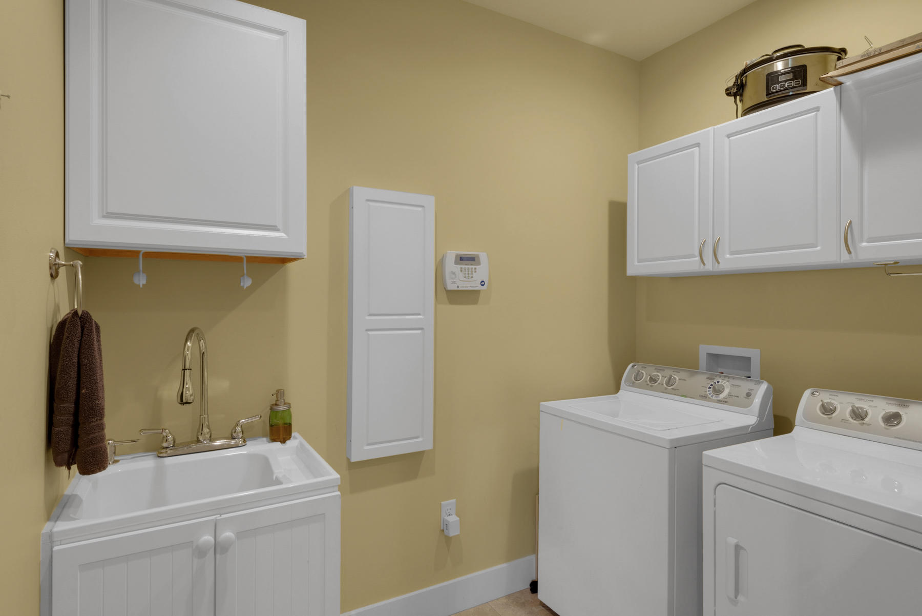 CARSON OAKS - Residential