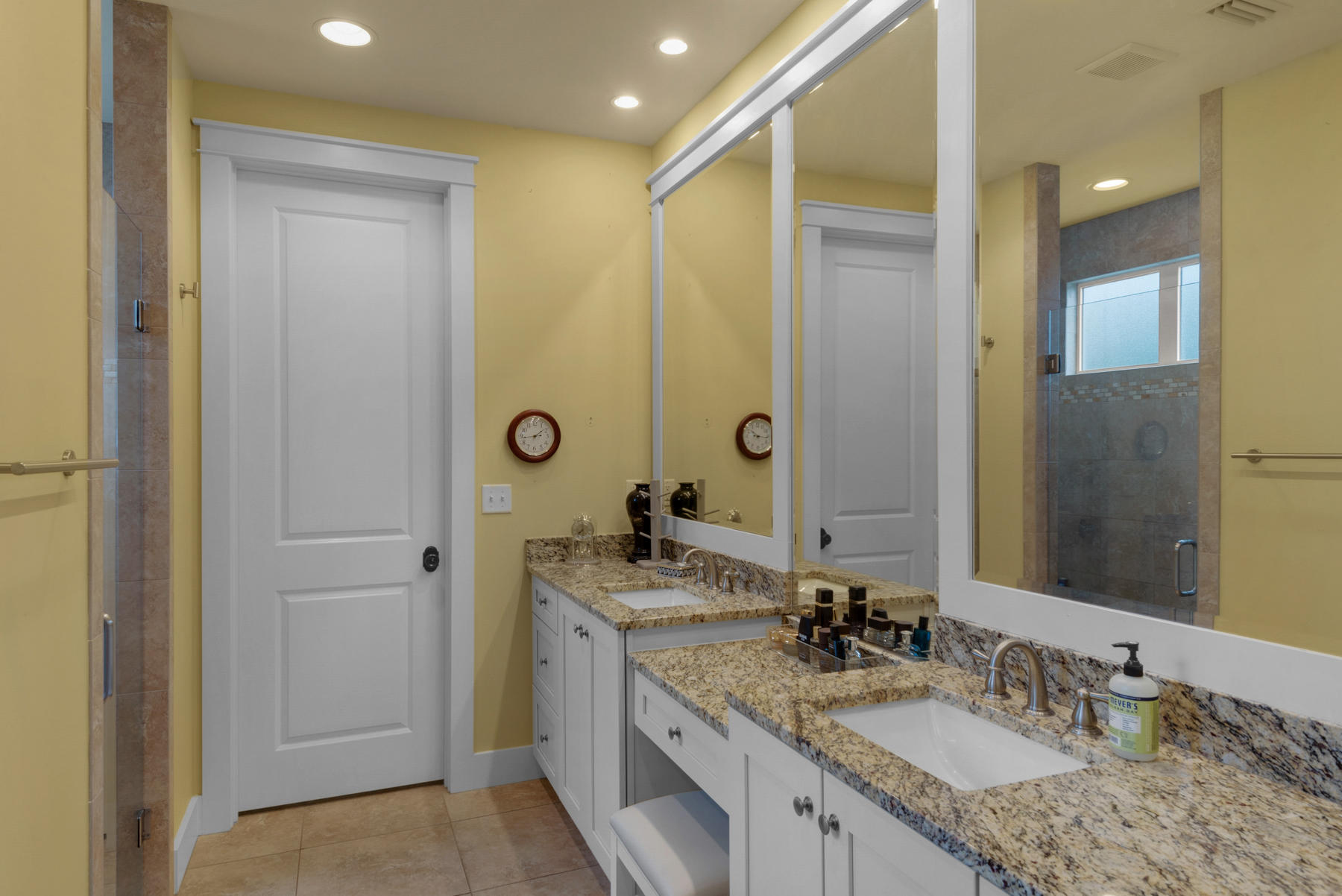 CARSON OAKS - Residential