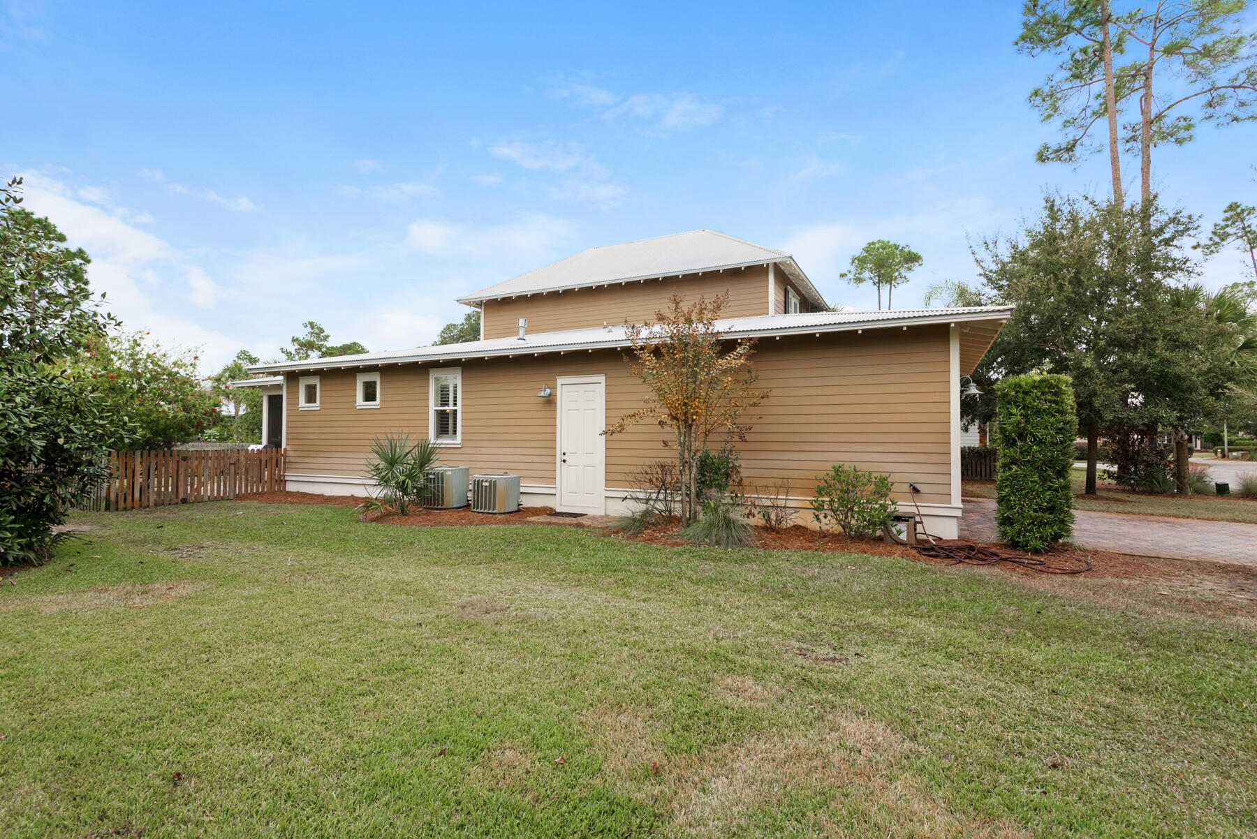 CARSON OAKS - Residential