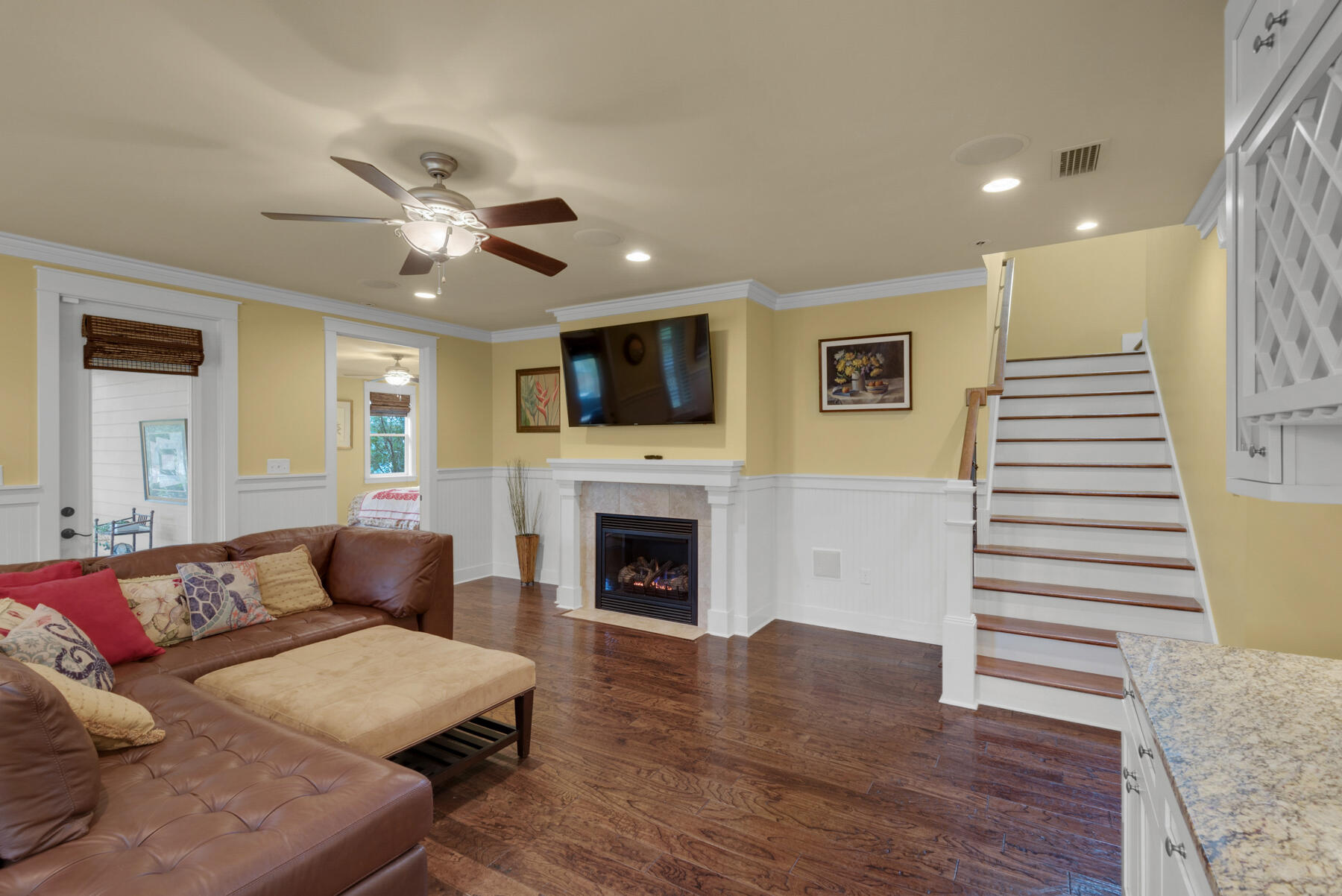 CARSON OAKS - Residential