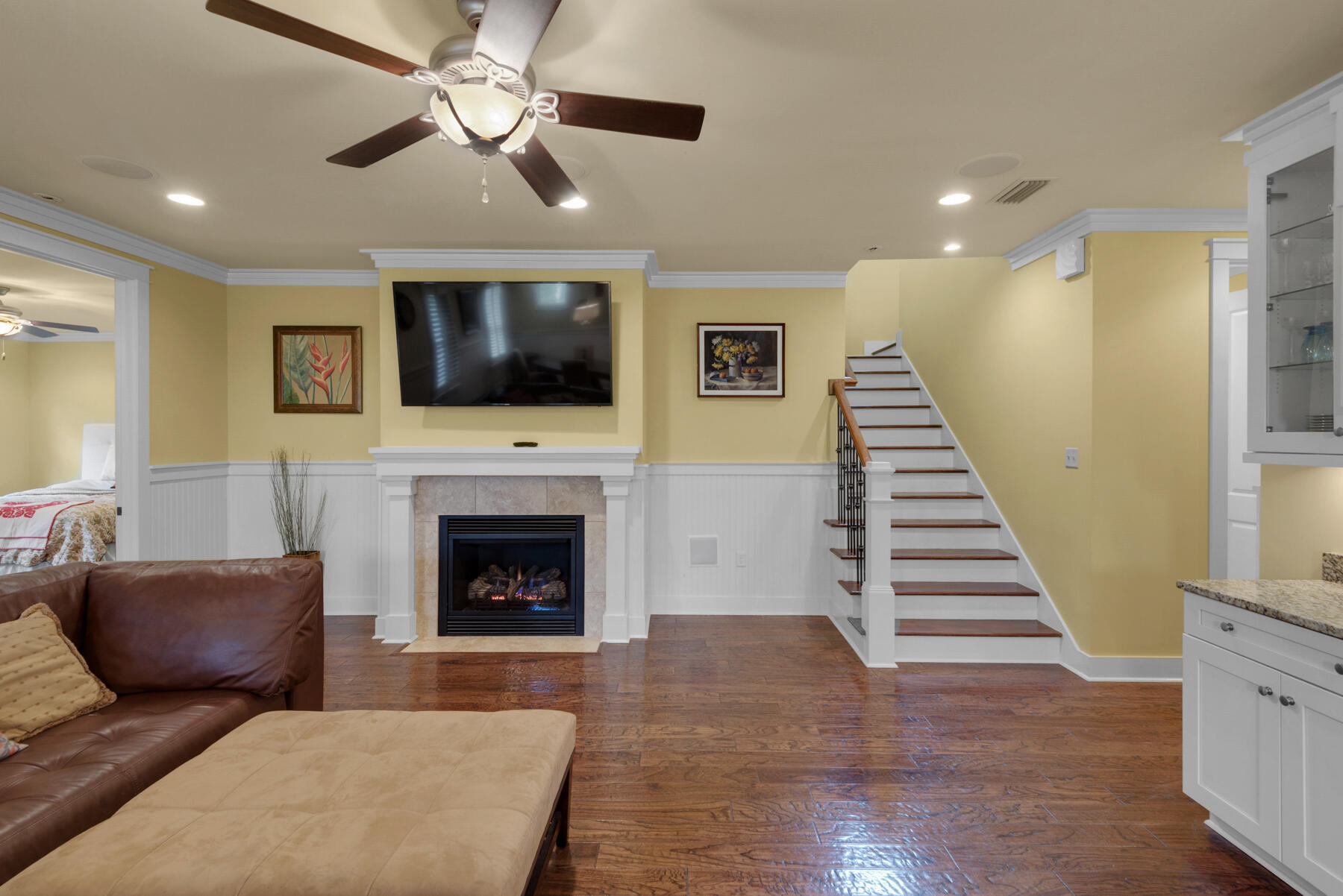 CARSON OAKS - Residential