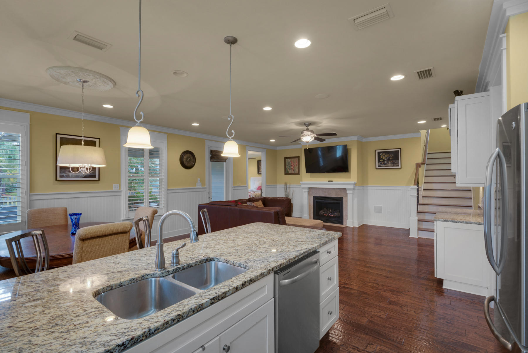 CARSON OAKS - Residential