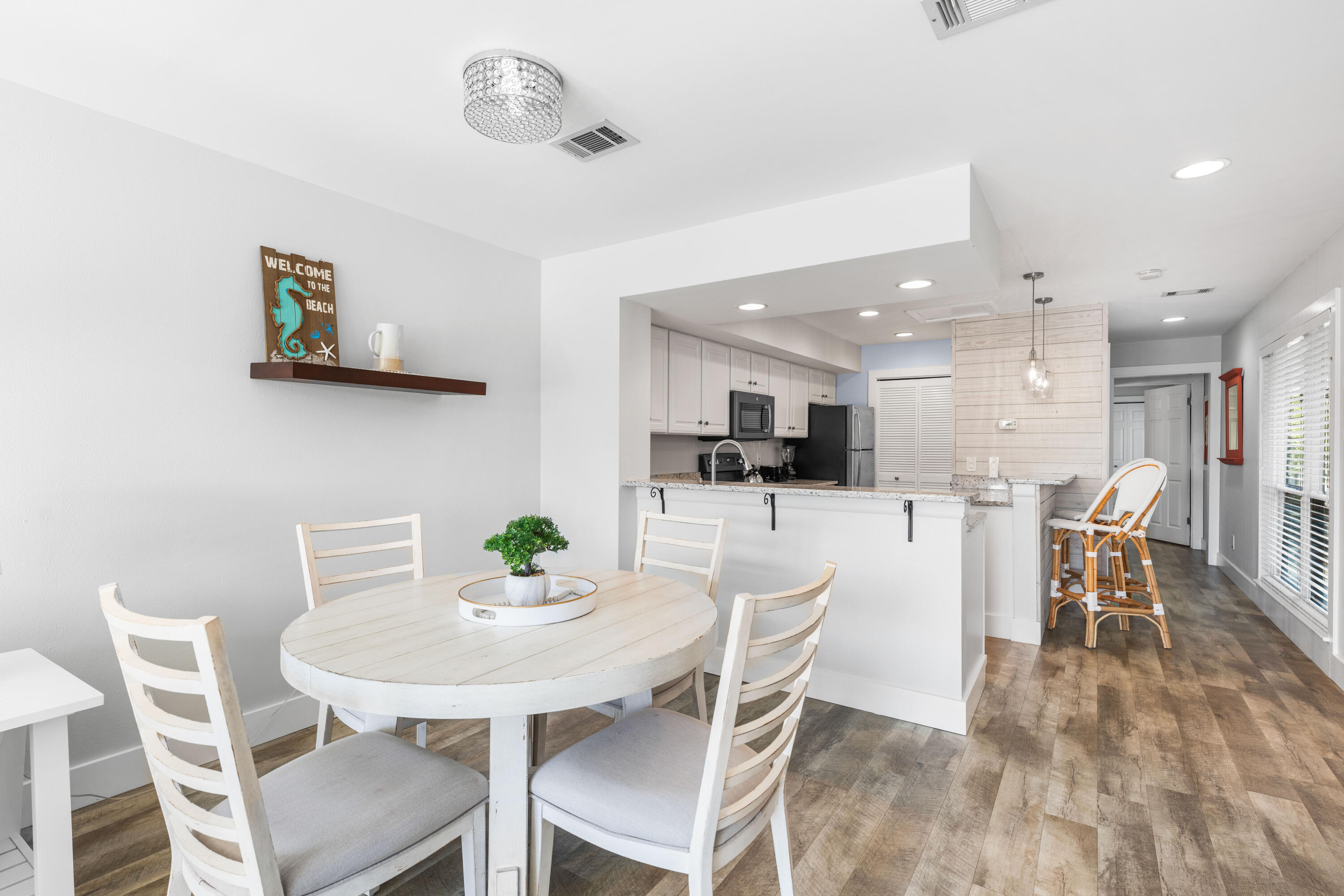 HARBOUR POINT CONDO - Residential