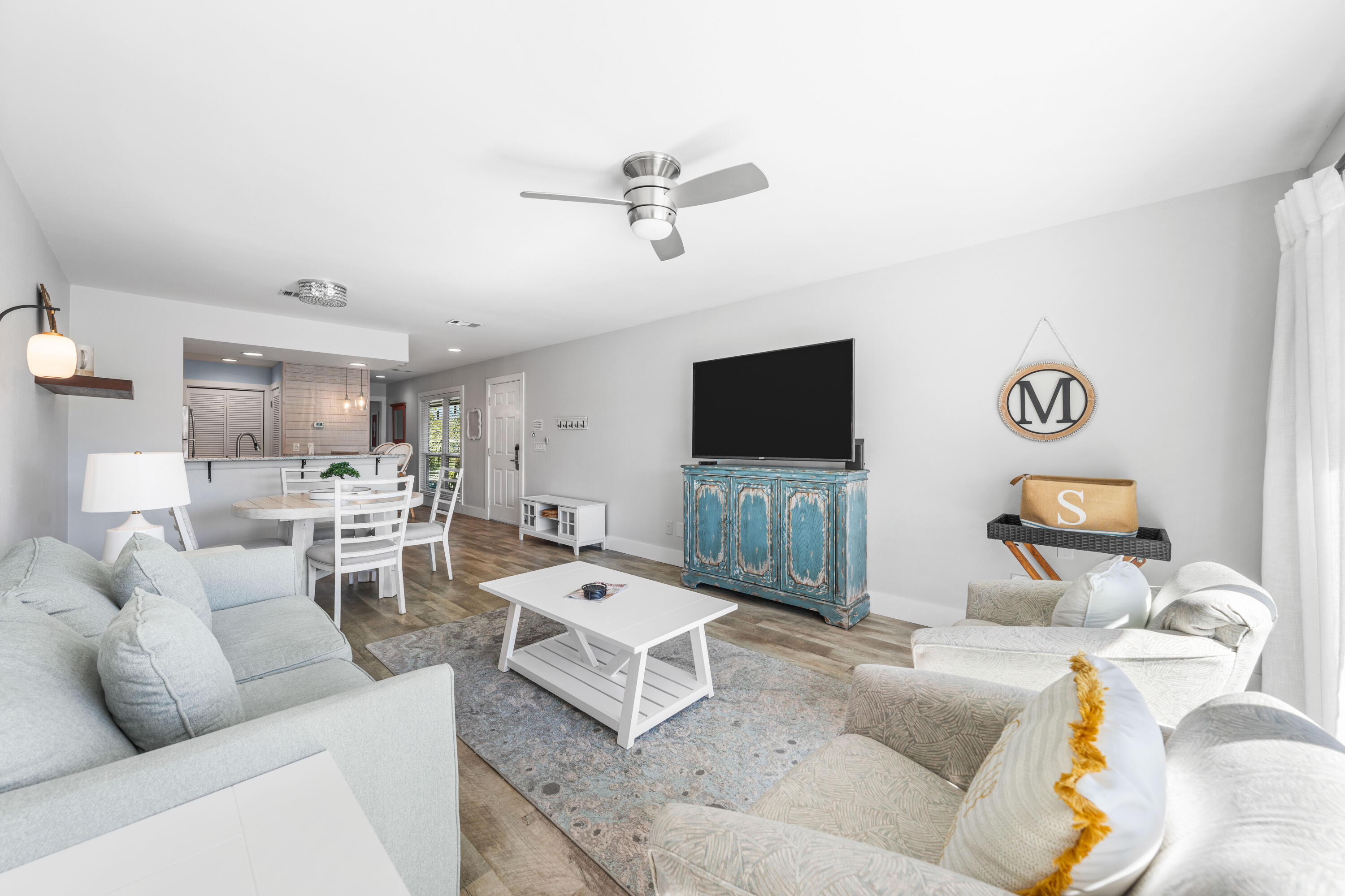 HARBOUR POINT CONDO - Residential