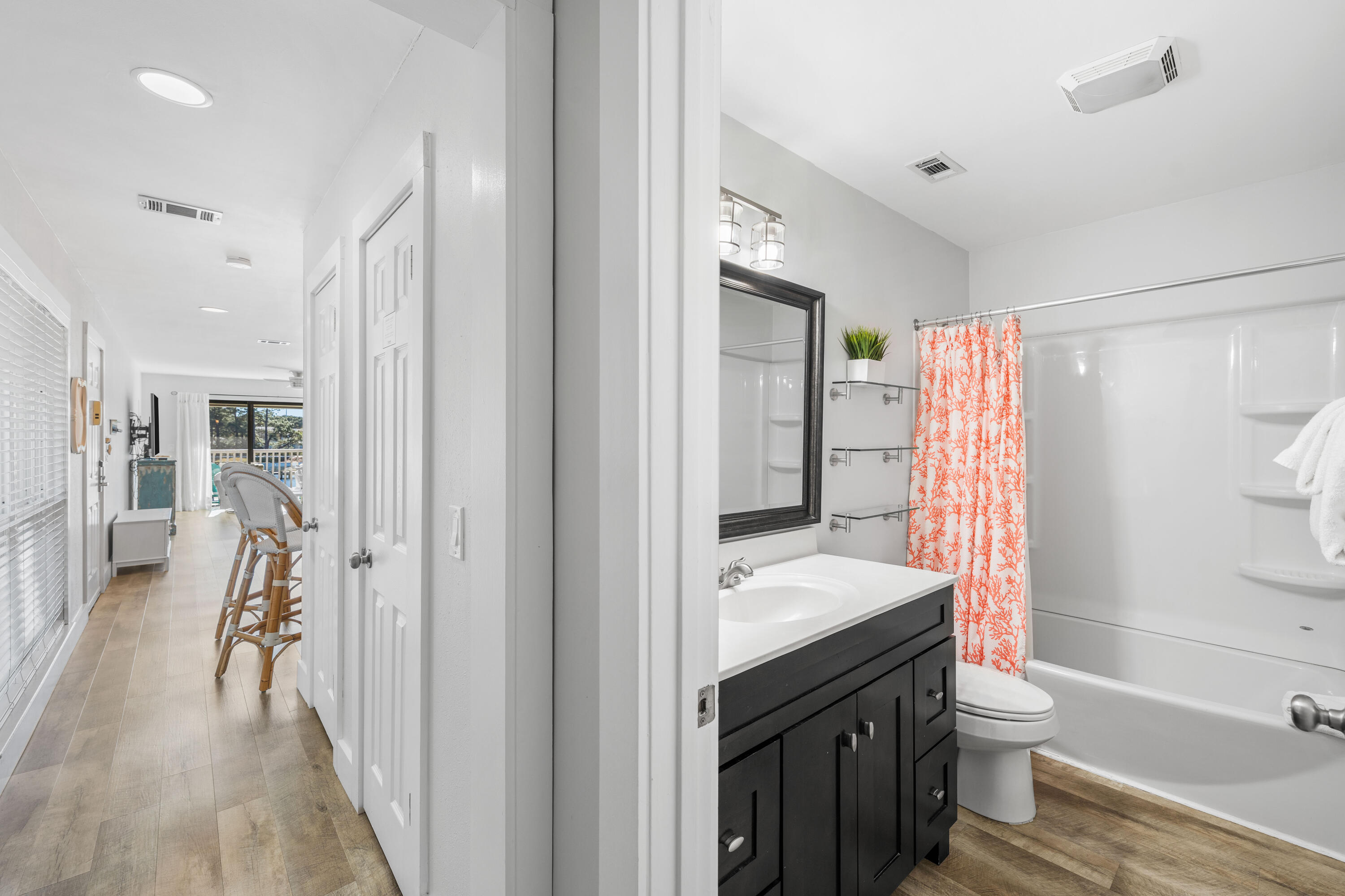 HARBOUR POINT CONDO - Residential