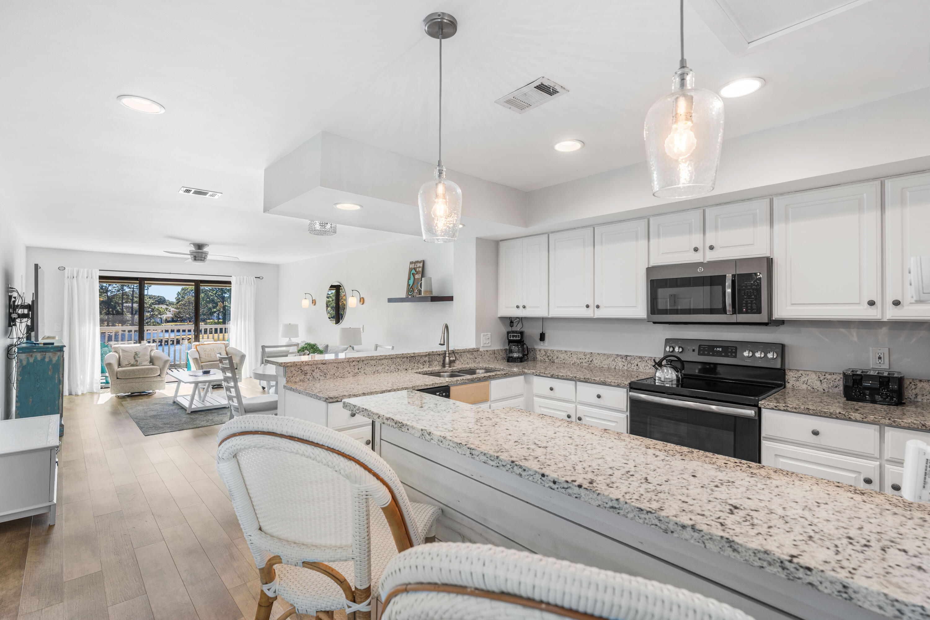 HARBOUR POINT CONDO - Residential