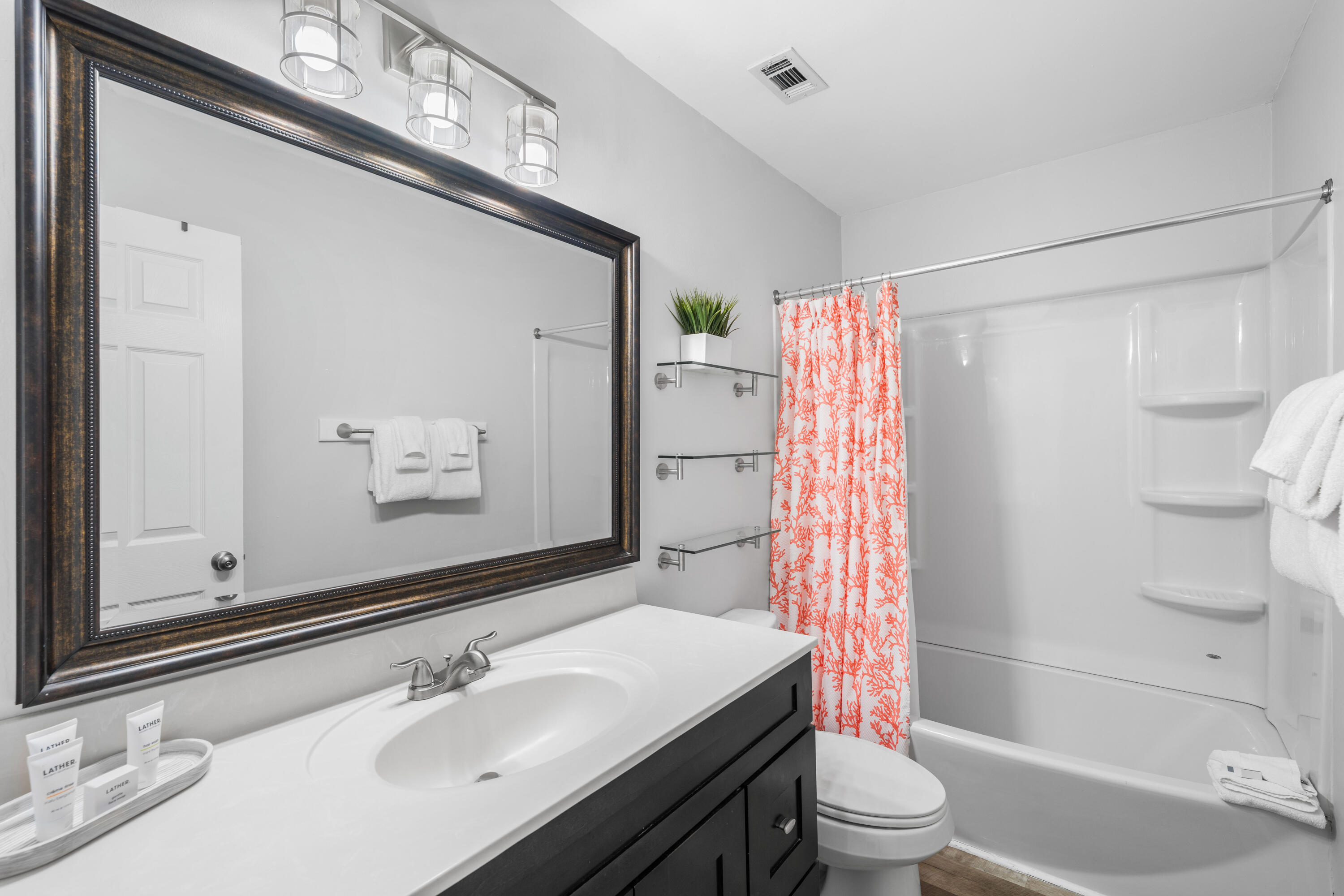 HARBOUR POINT CONDO - Residential